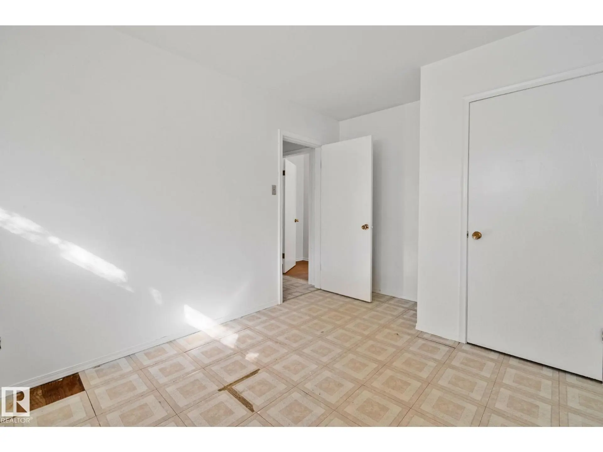 12350 82 ST NW - Image 8