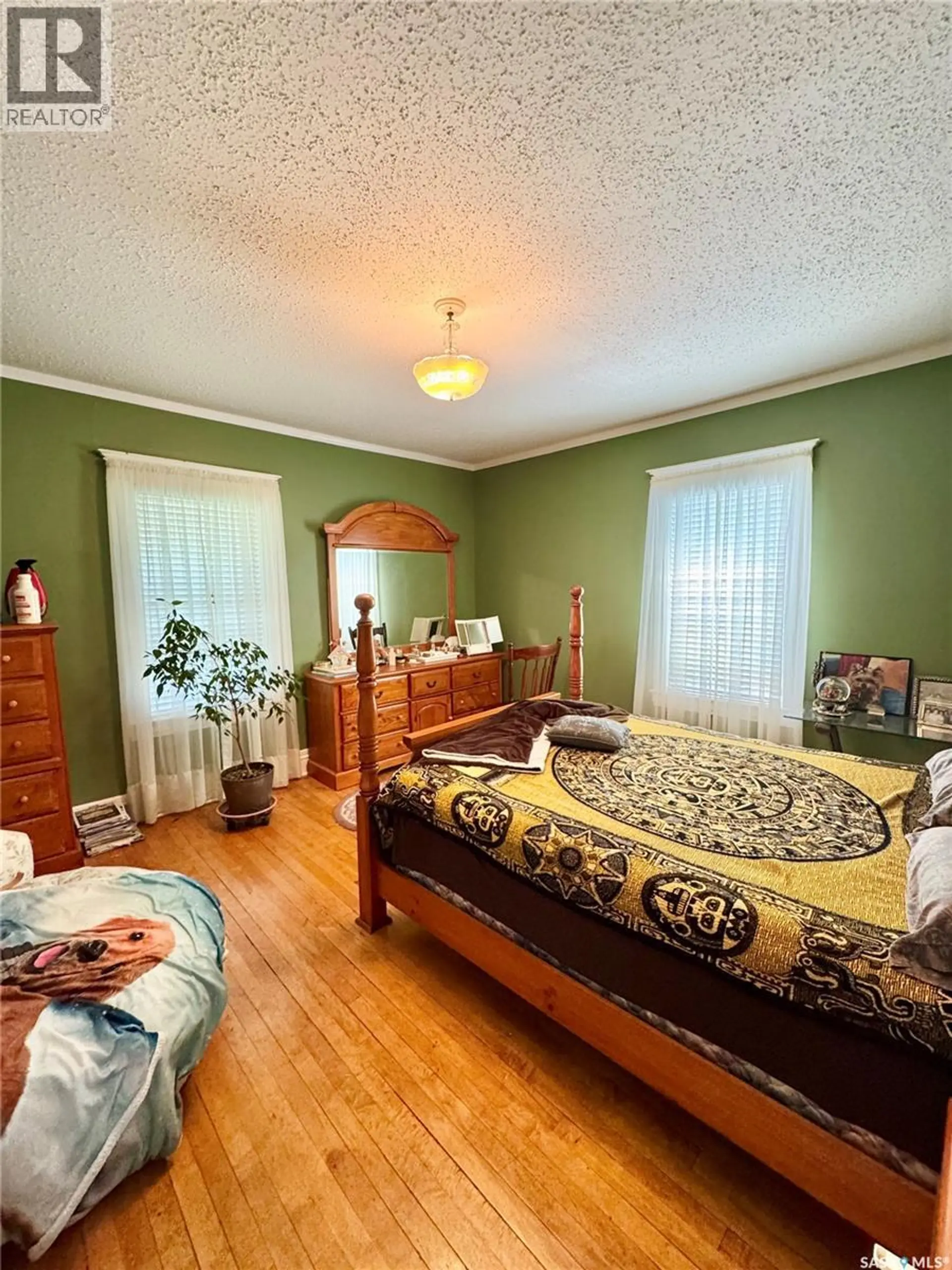 119 22ND STREET E - Image 6
