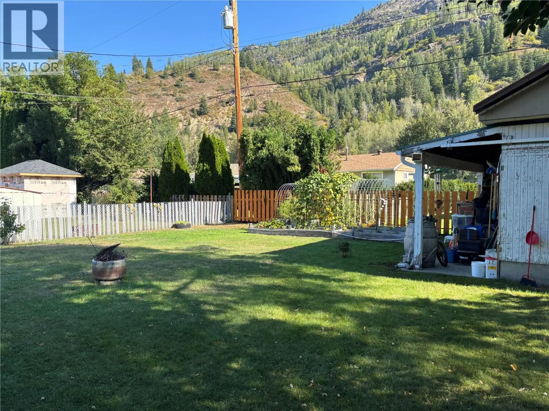 Property at 1047 REGAN CRESCENT, Trail, BC