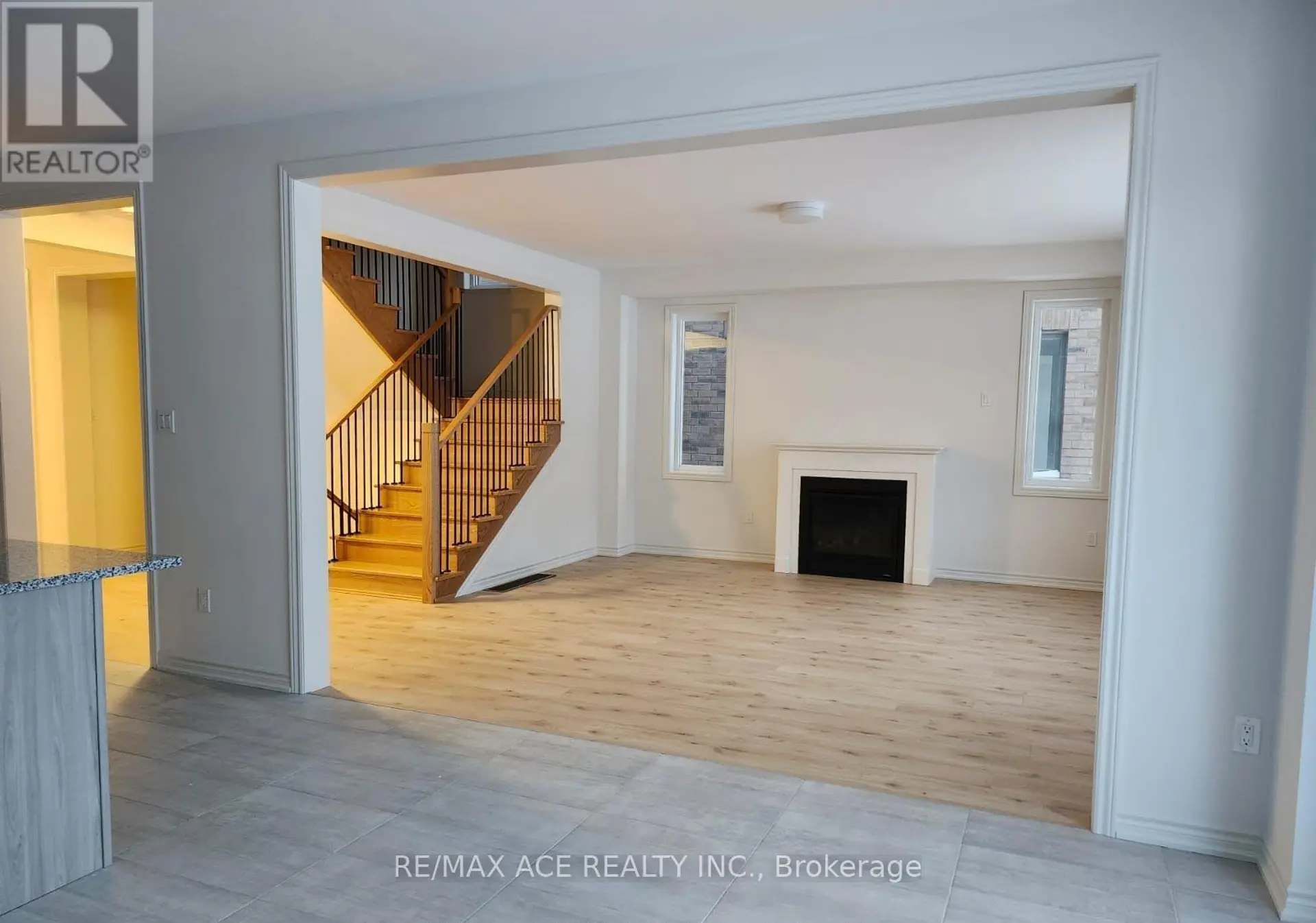 1025 TRAILSVIEW AVENUE - Image 2