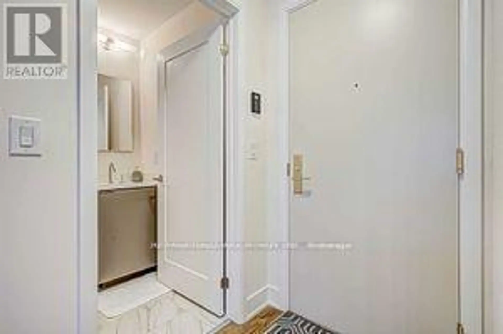 #1903 88 CUMBERLAND STREET - Image 3