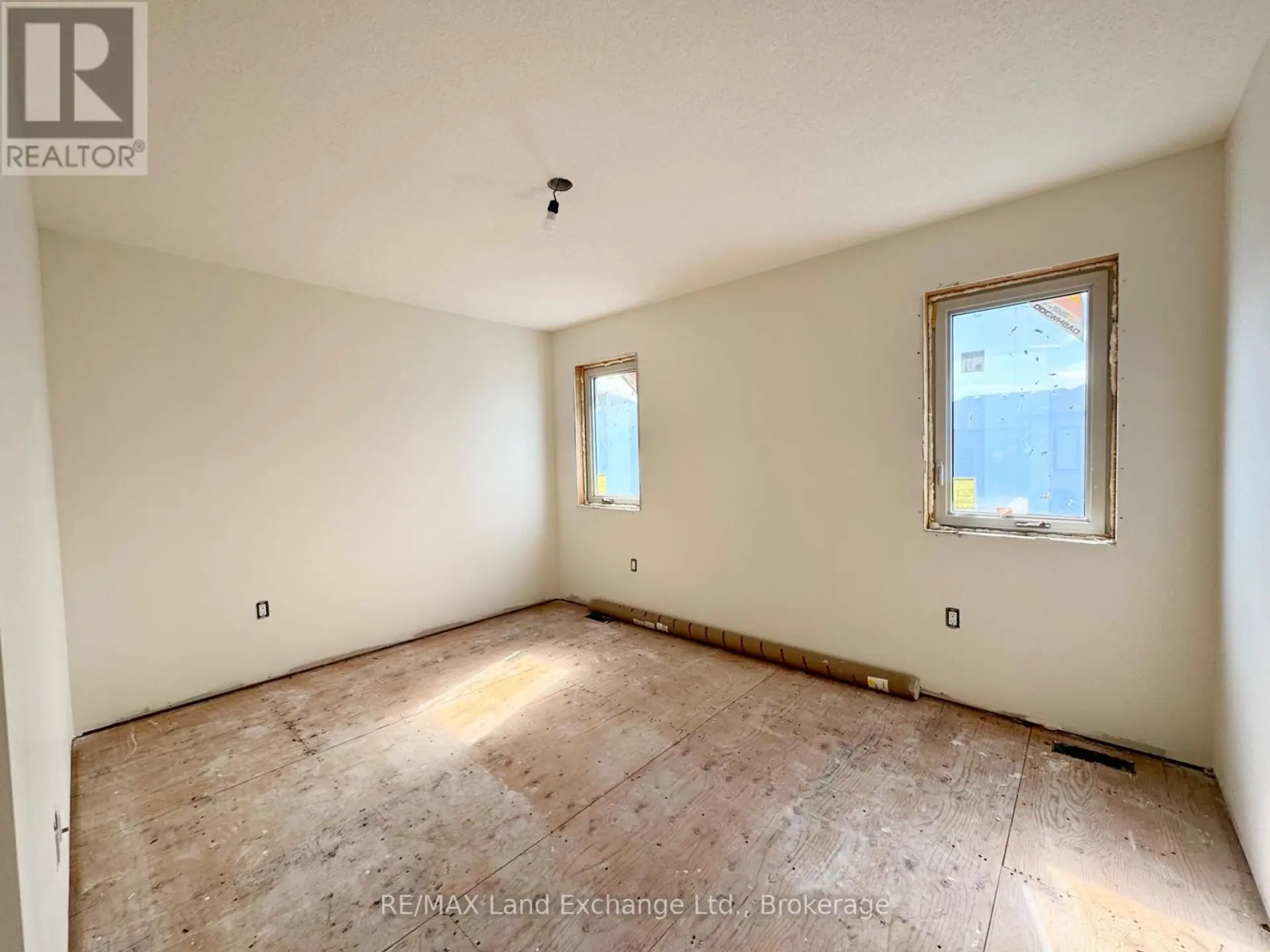 448 BURNSIDE STREET - Image 6