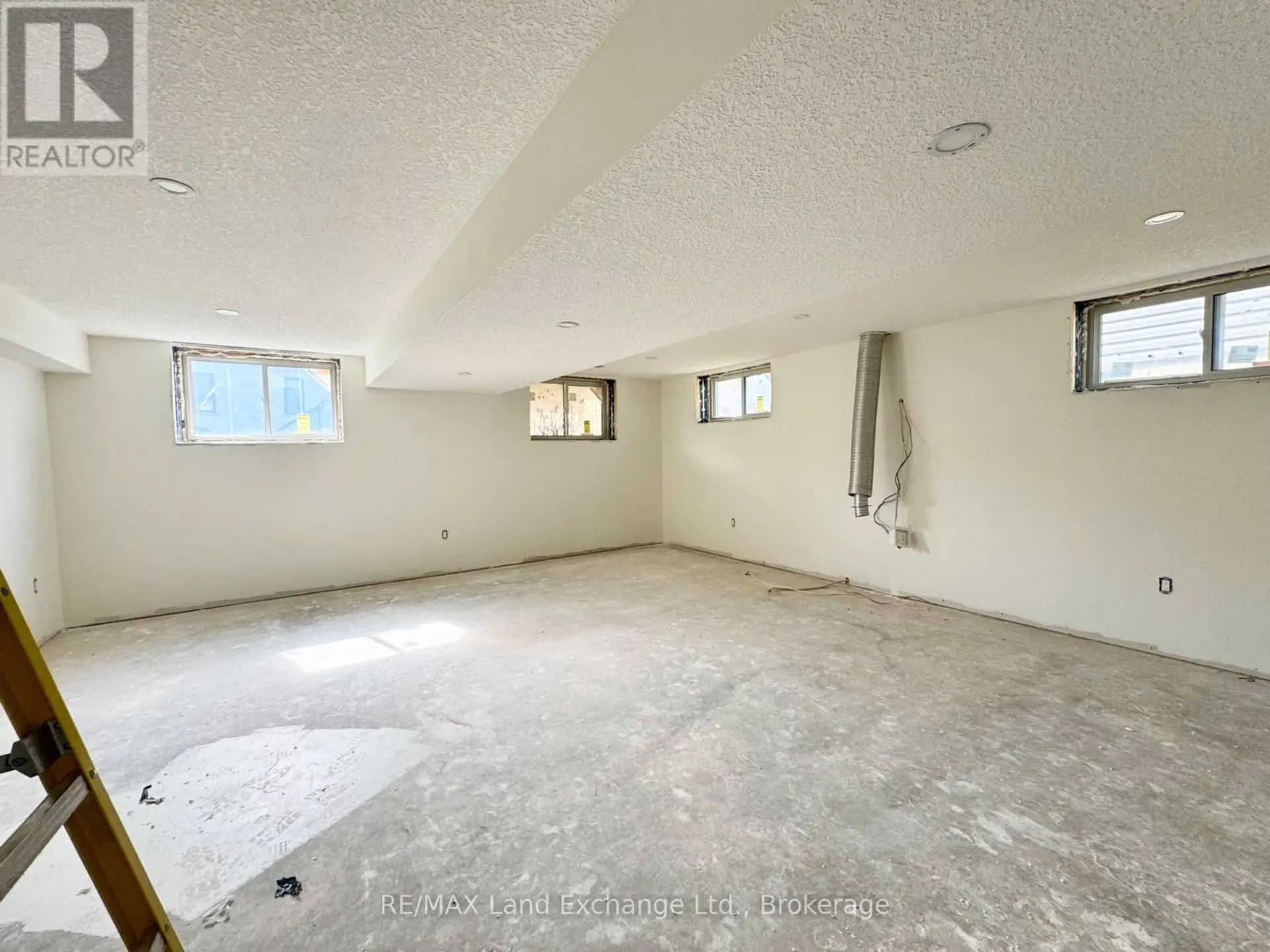 448 BURNSIDE STREET - Image 8