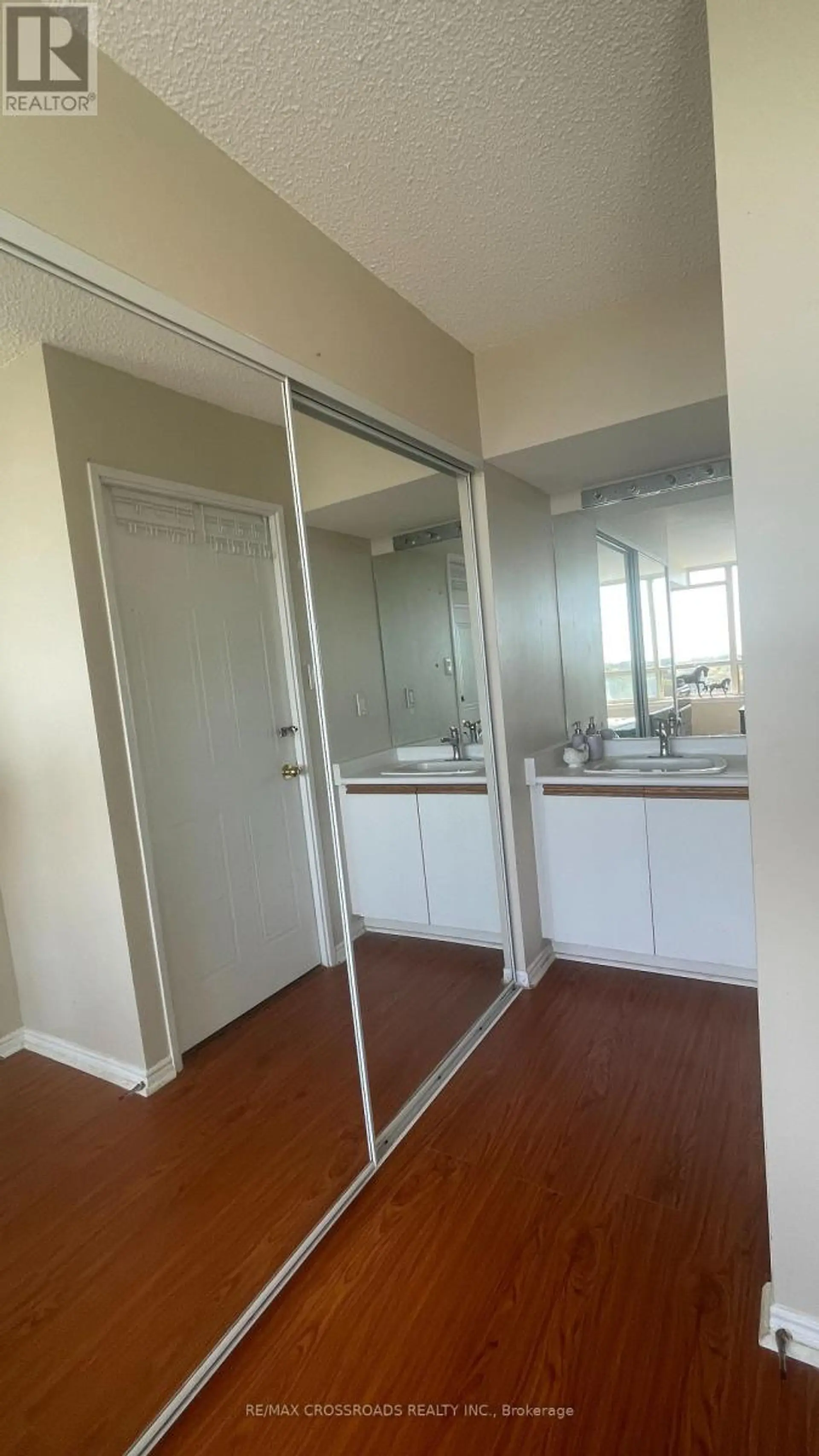 #1228 3 GREYSTONE WALK DRIVE - Image 12