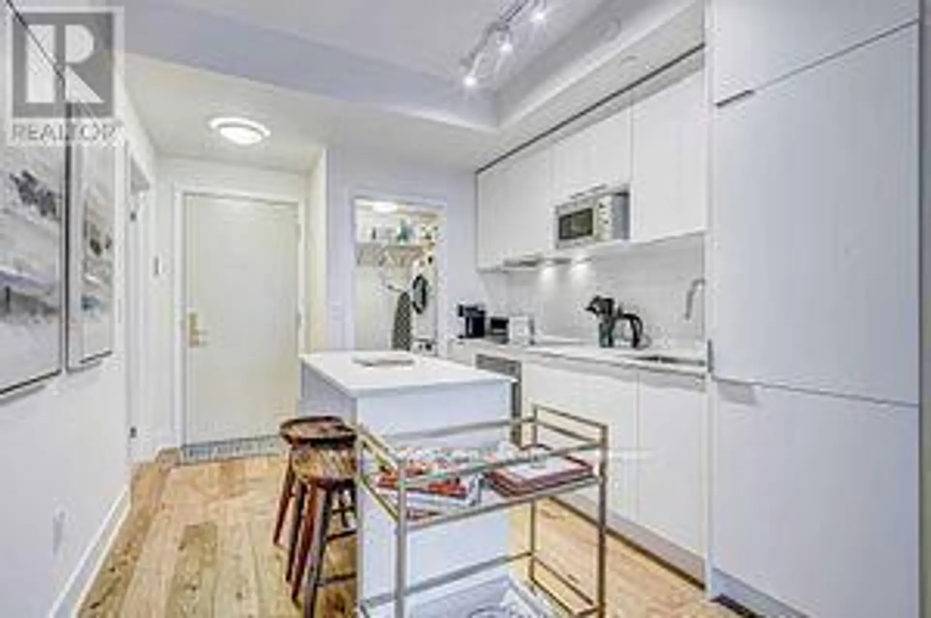 #1903 88 CUMBERLAND STREET - Image 4