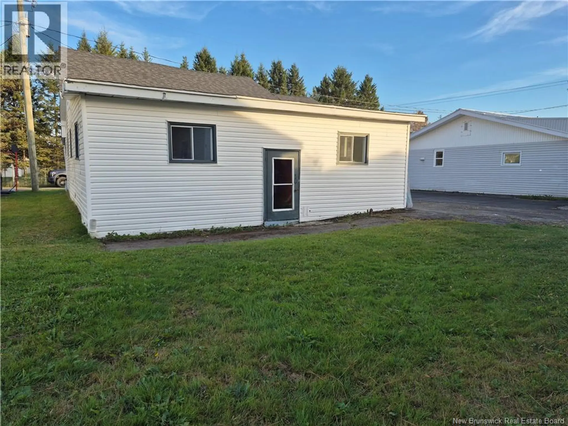 6 DAMASE STREET - Image 5
