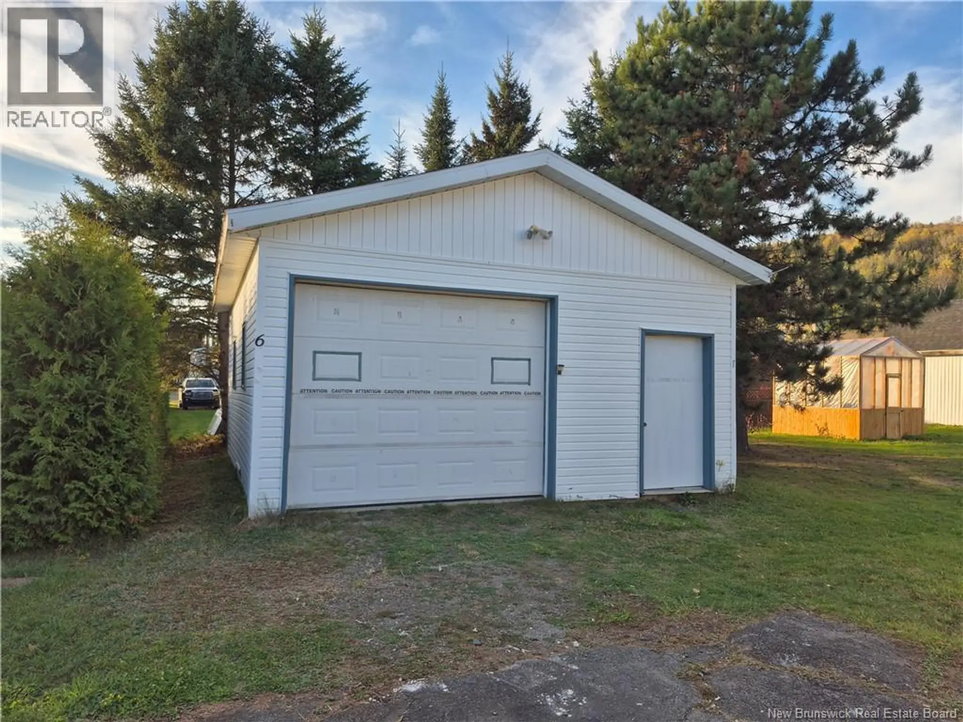 6 DAMASE STREET - Image 6