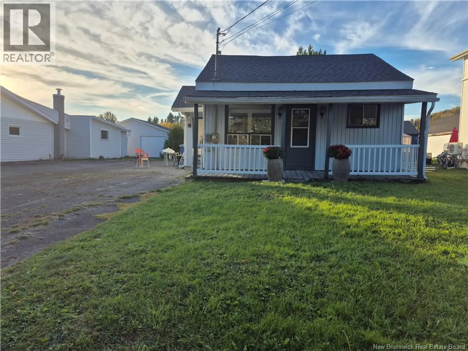 6 DAMASE STREET - Image 1