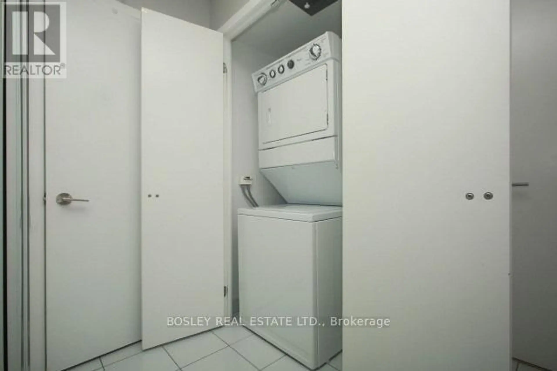 #468 209 FORT YORK BOULEVARD - Image 14