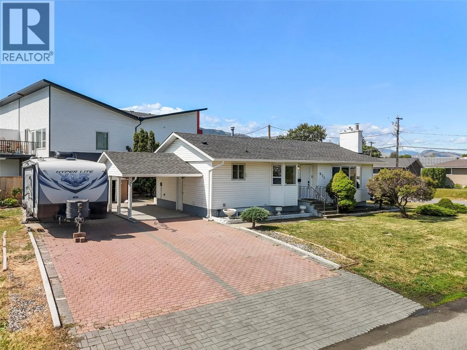 Property at 971 Kirkland Place, Kamloops, BC