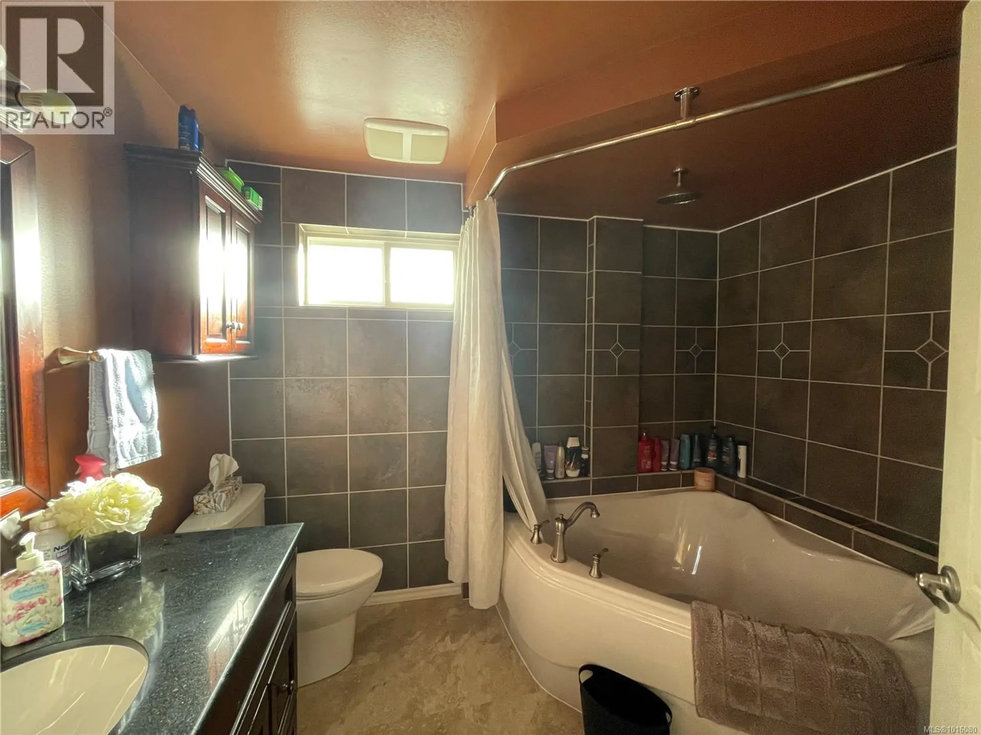 Property at 5060 BEAVER HARBOUR RD, Port Hardy, BC