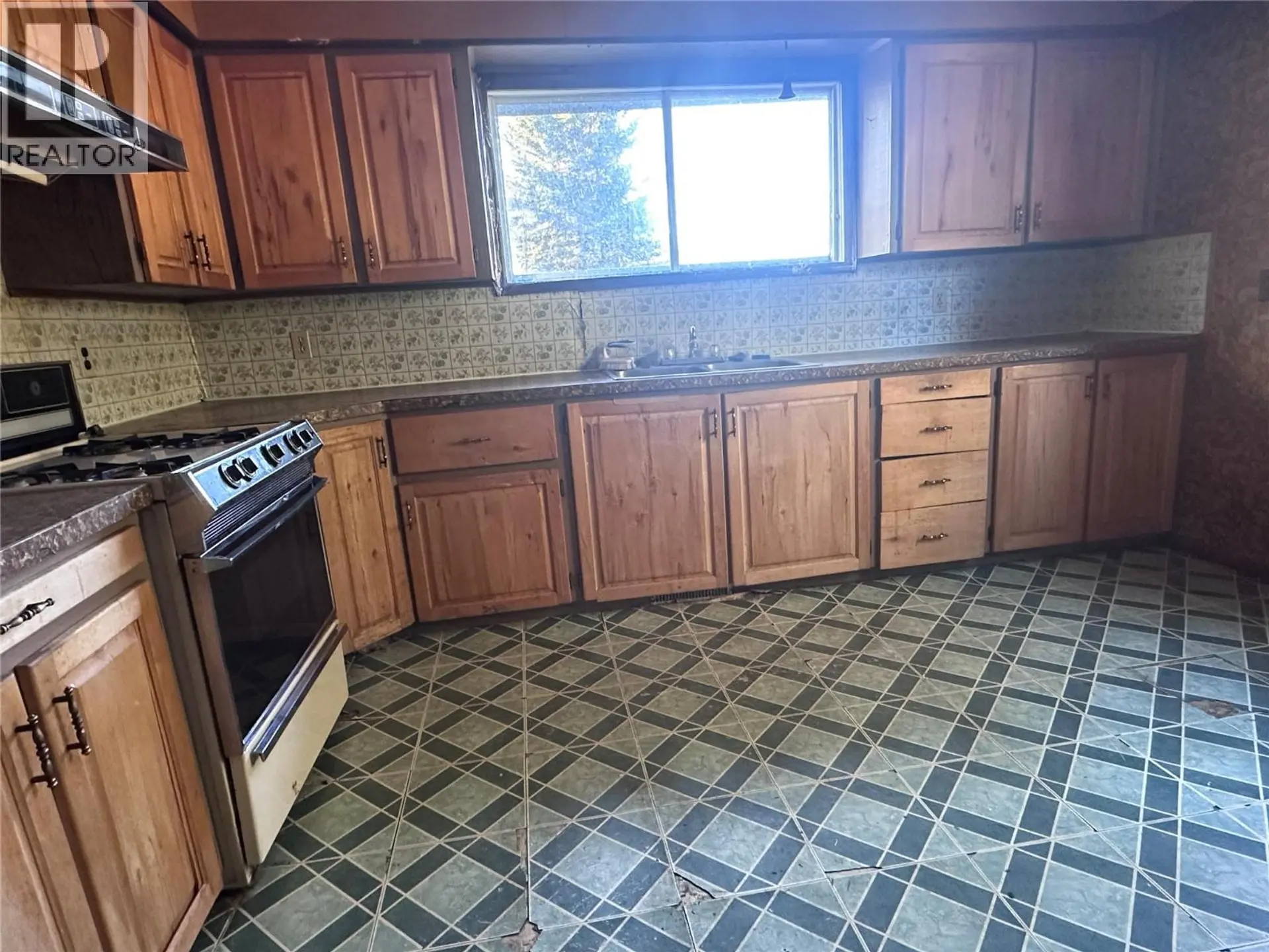 Property at 15410 TOMSLAKE DRIVE, Dawson Creek, BC