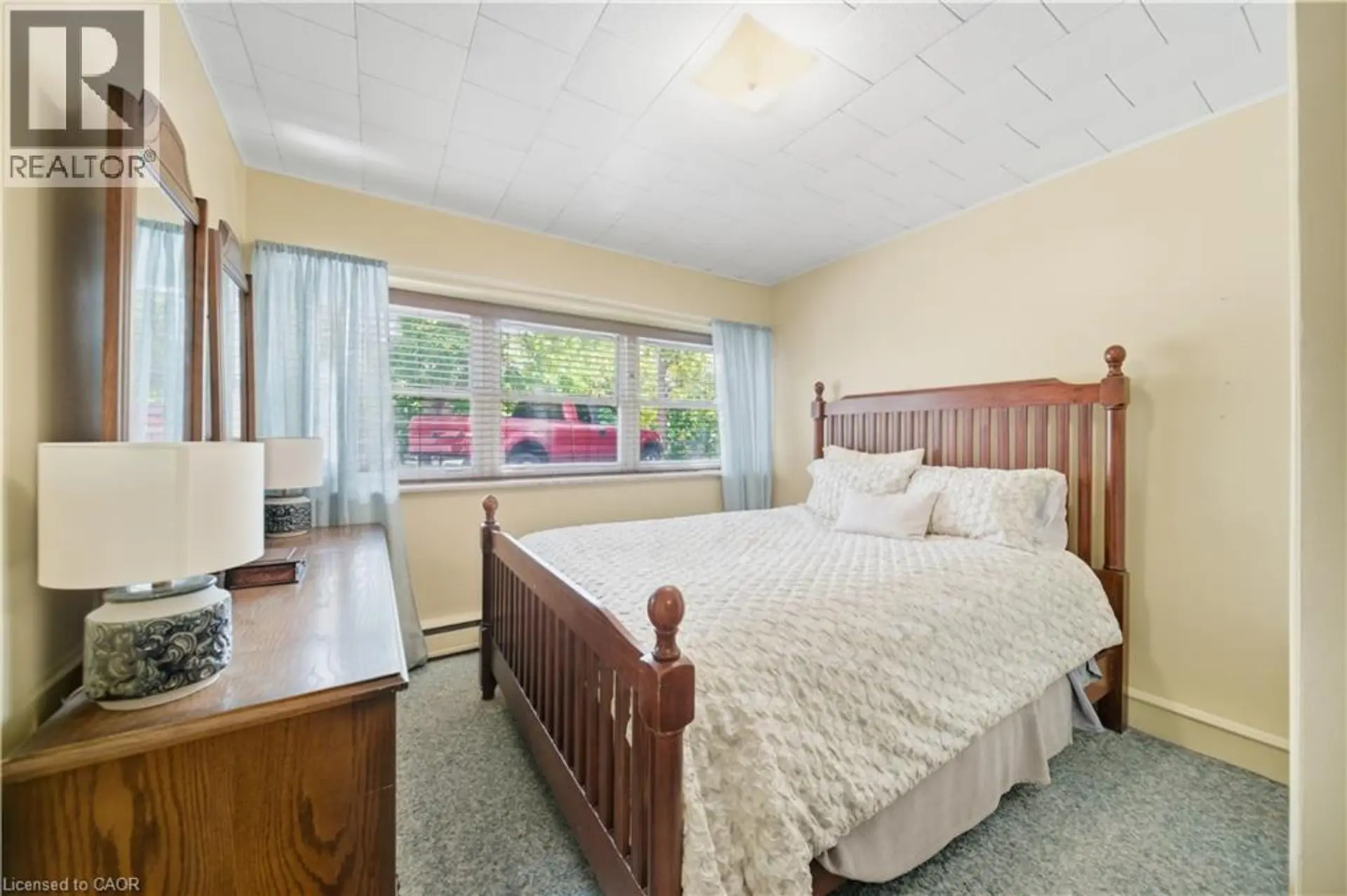 #102 9 GRANT BOULEVARD - Image 10