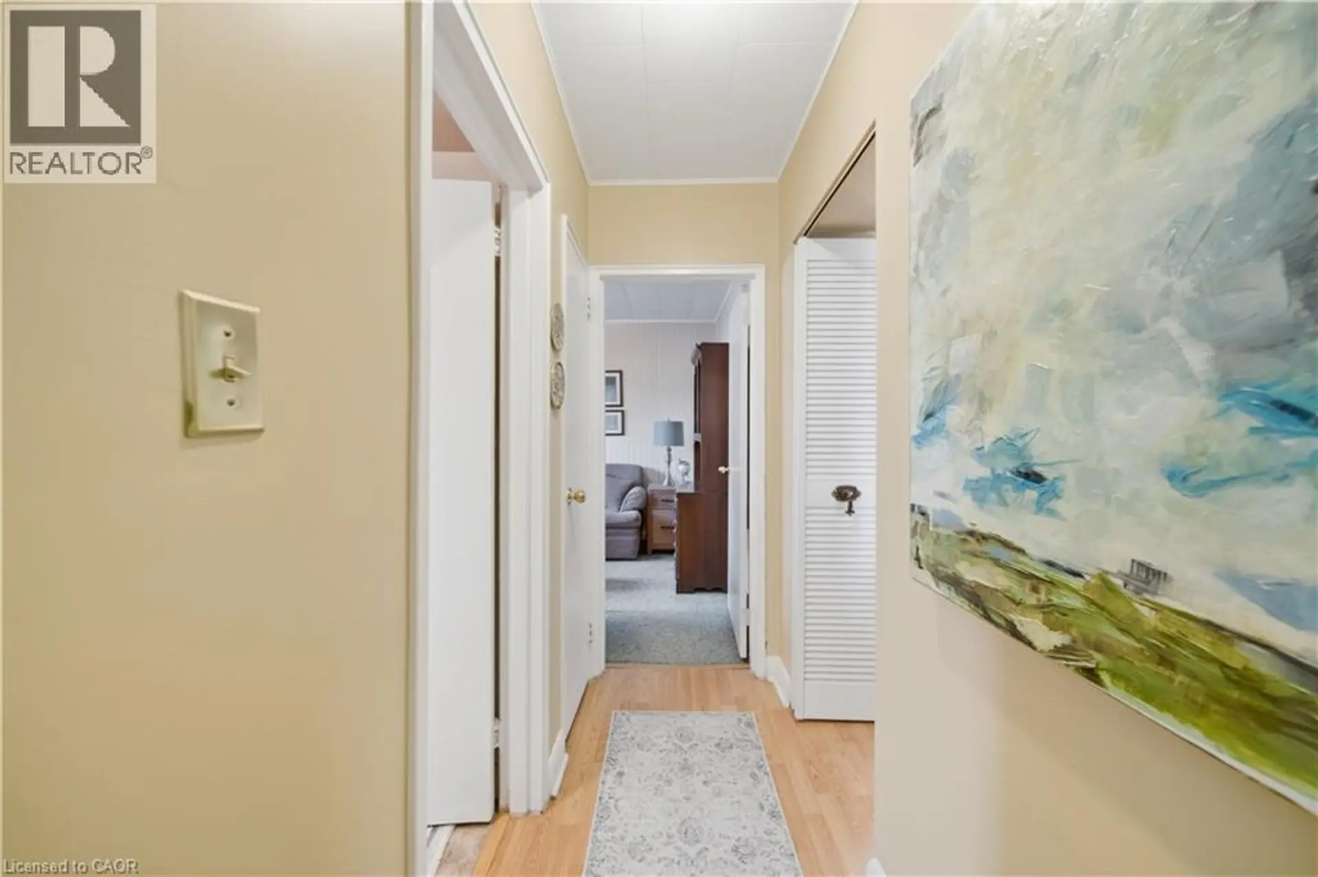 #102 9 GRANT BOULEVARD - Image 14