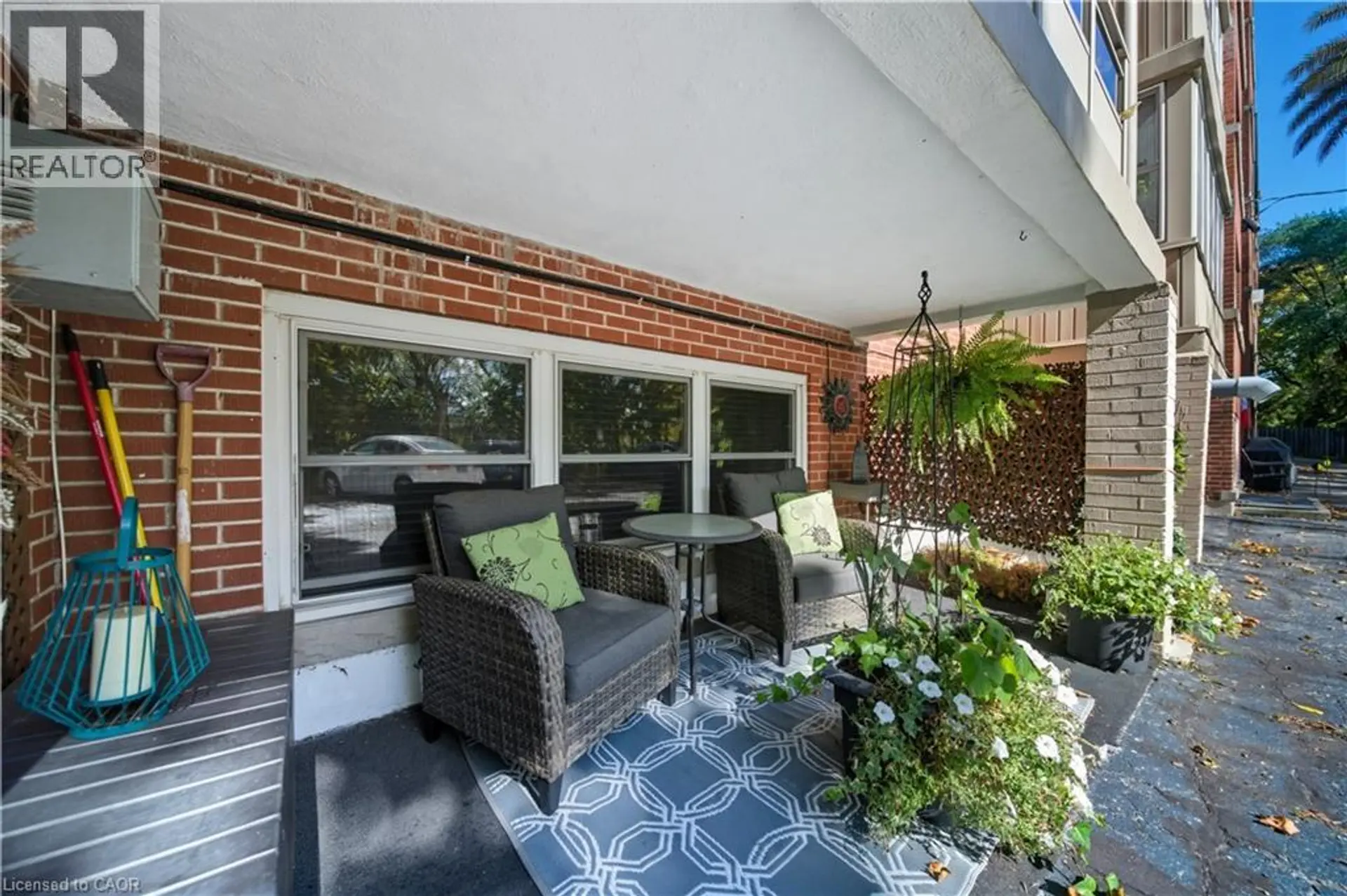 #102 9 GRANT BOULEVARD - Image 15