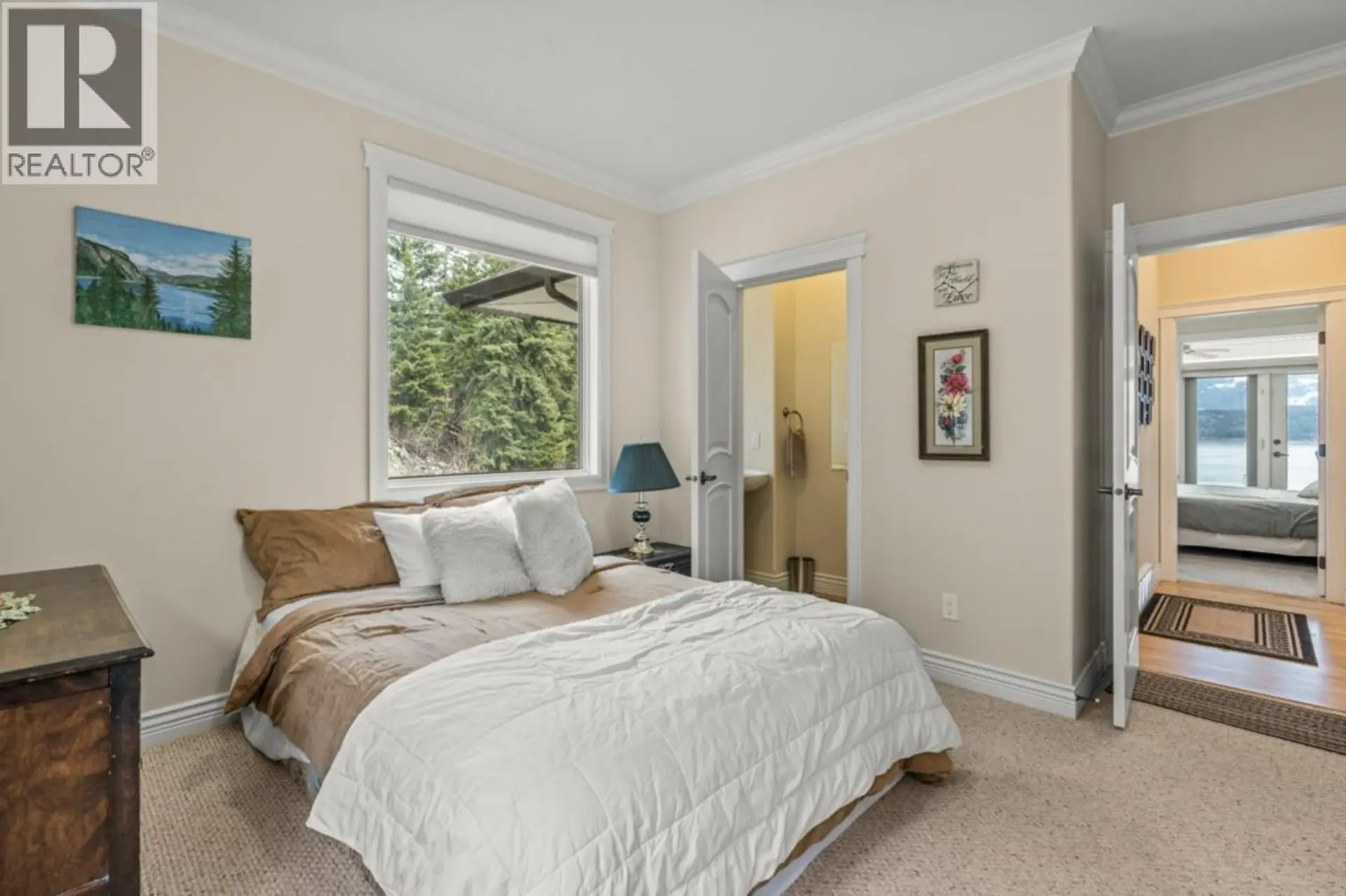 Property at 5694 TRANS CANADA HIGHWAY NW, Salmon Arm, BC