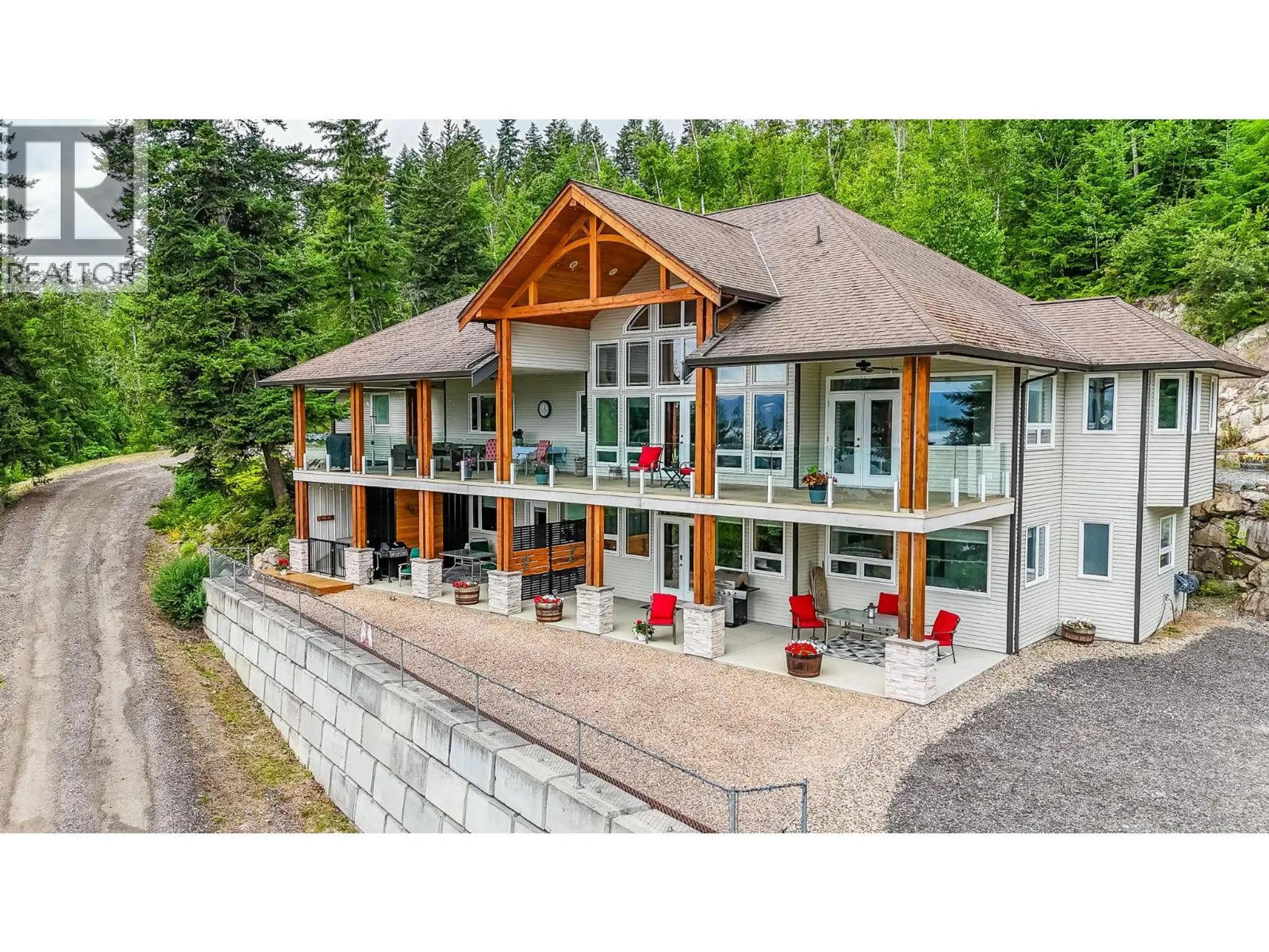 Property at 5694 TRANS CANADA HIGHWAY NW, Salmon Arm, BC