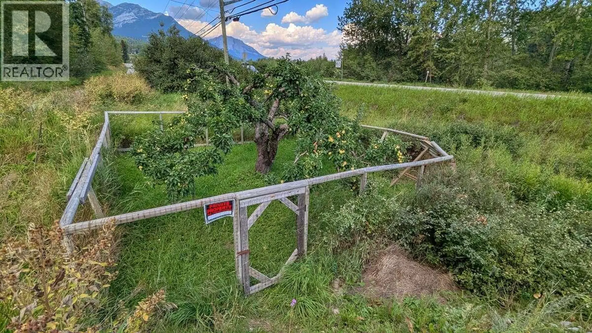 Property at 2107 HIGHWAY 3 S, Fernie, BC