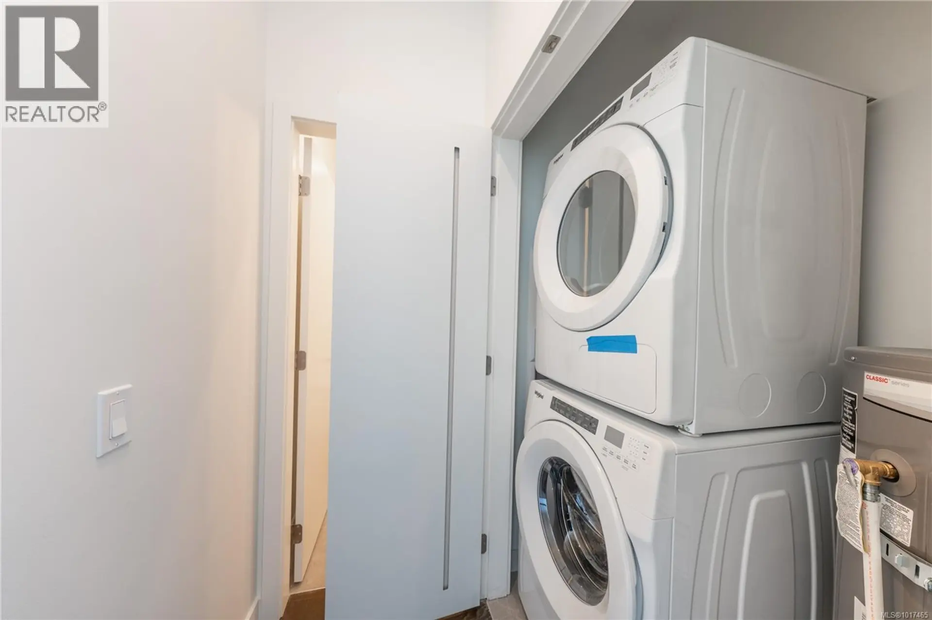 Property at #407 9570 FIFTH ST, Sidney, BC