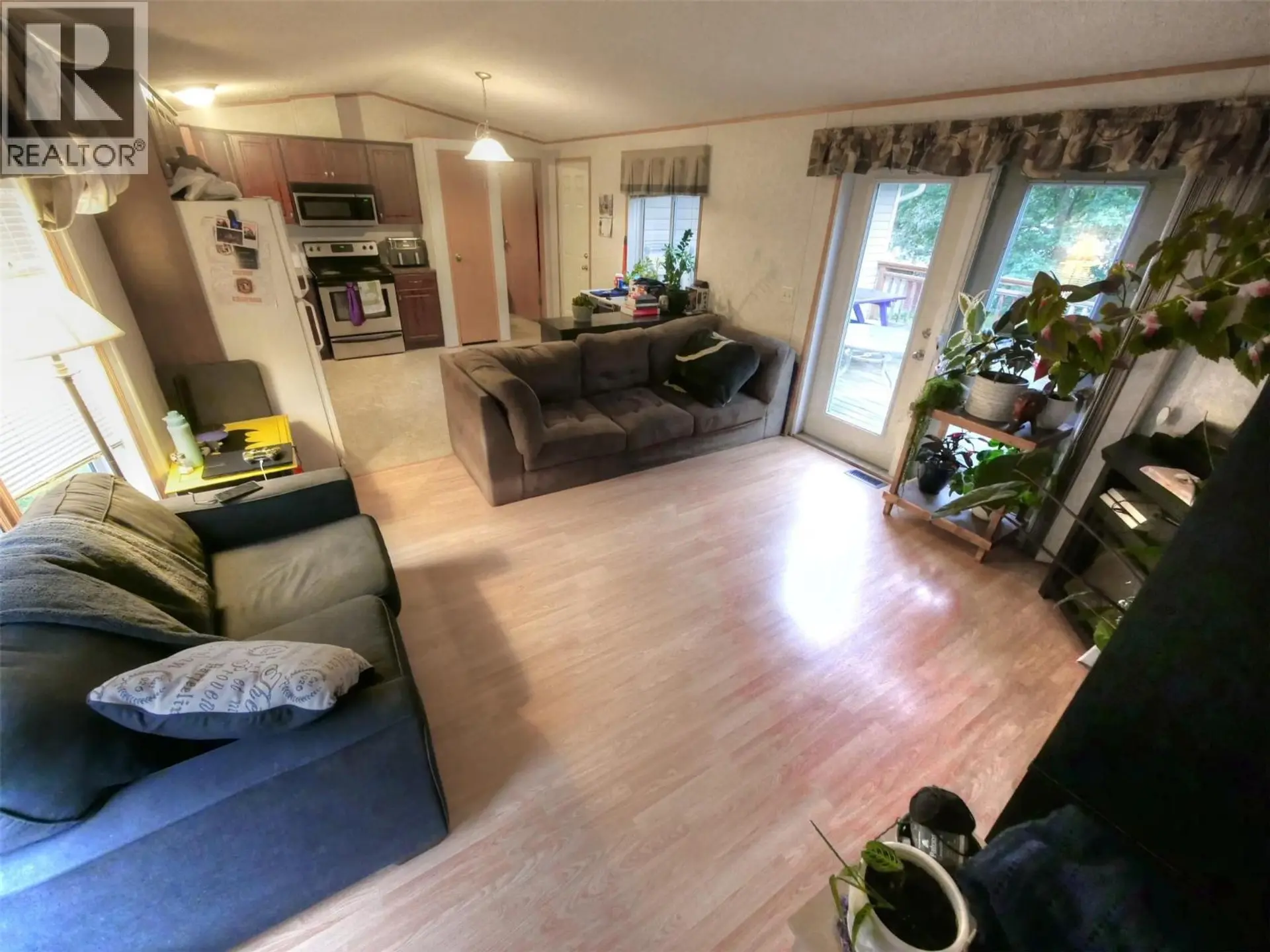 Property at 3560 UPPER LEVELS ROAD, Robson, BC