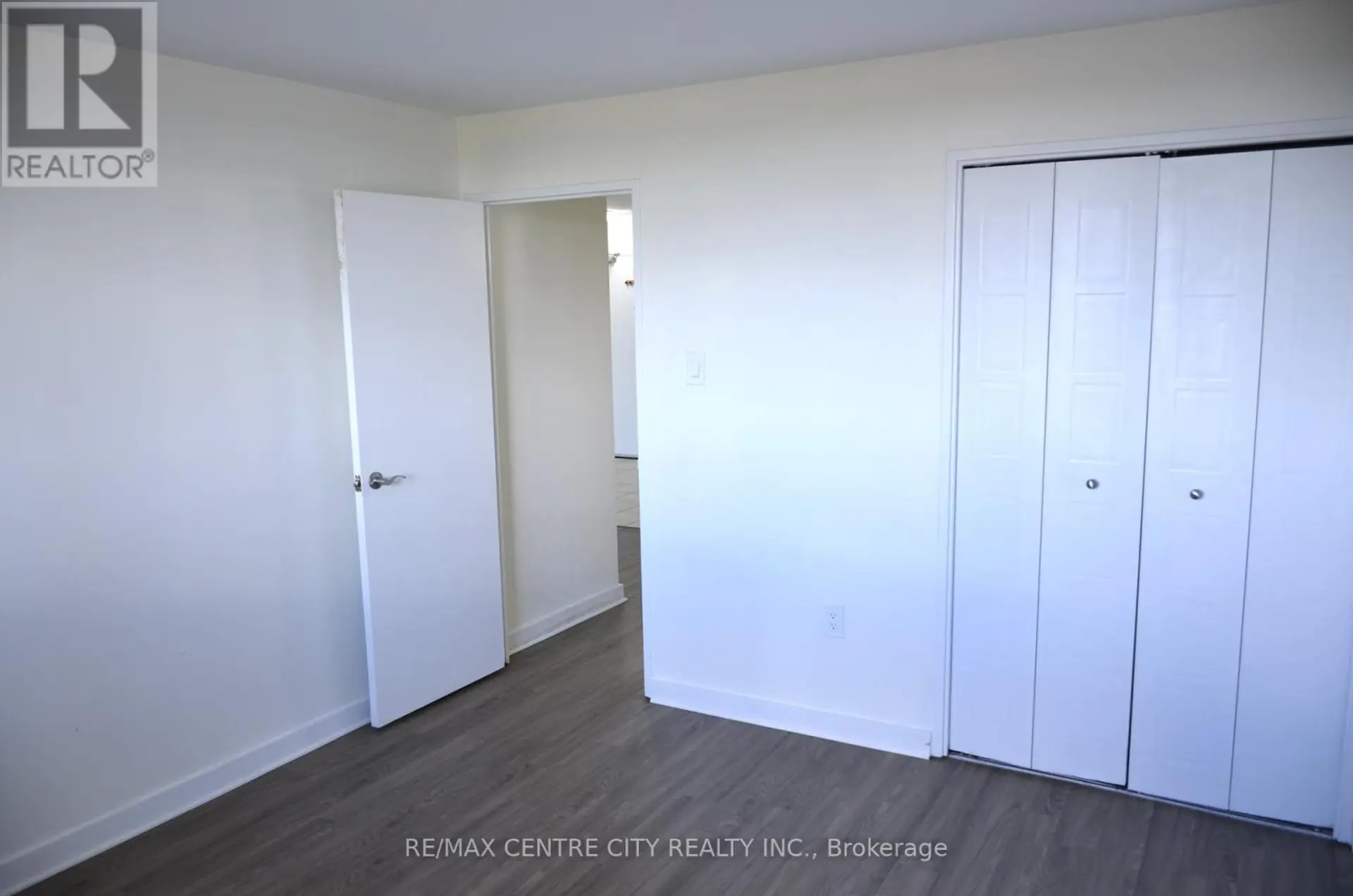 #801 573 MORNINGTON AVENUE - Image 10