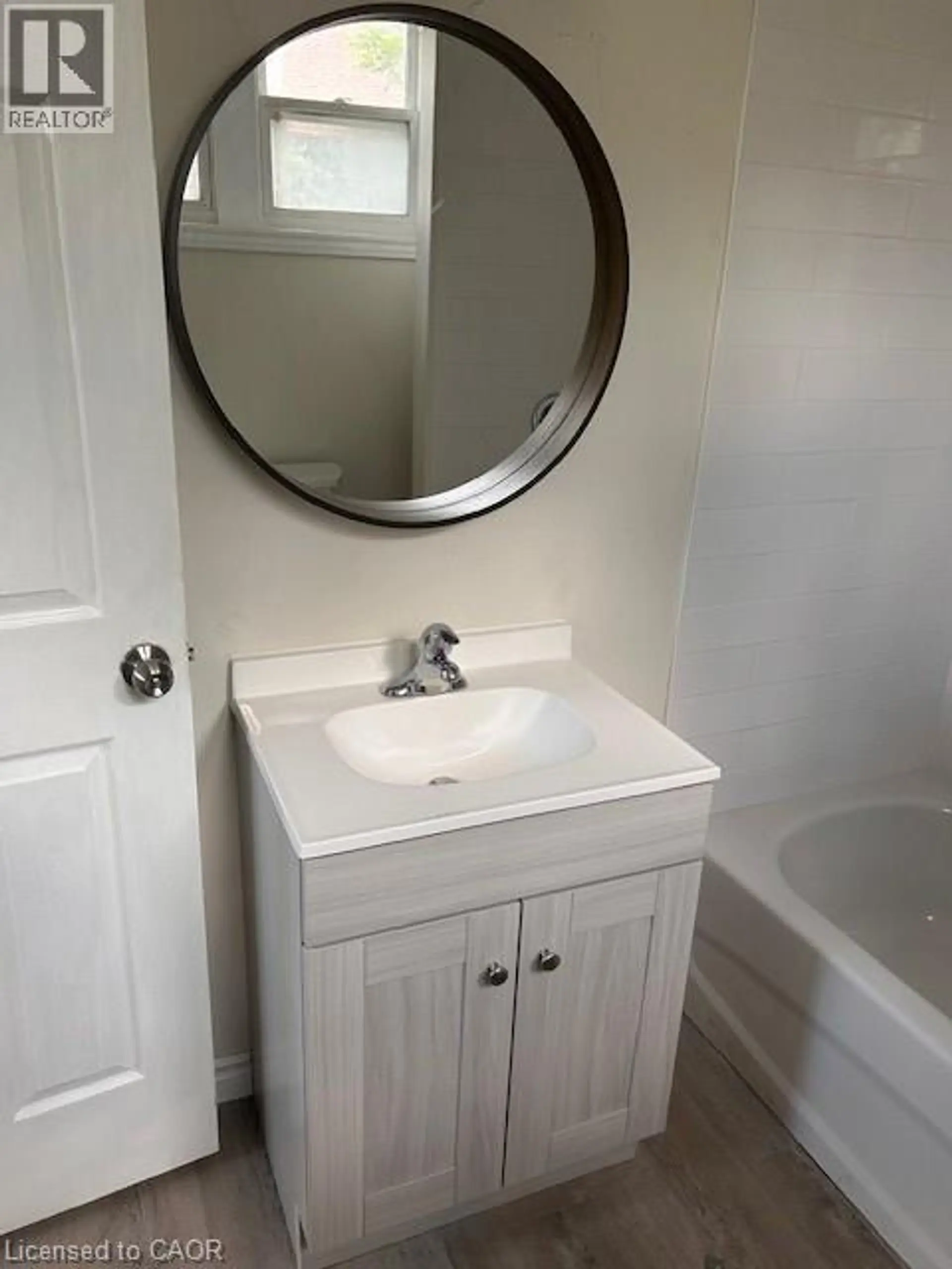 33-35 E WOOD STREET E - Image 11