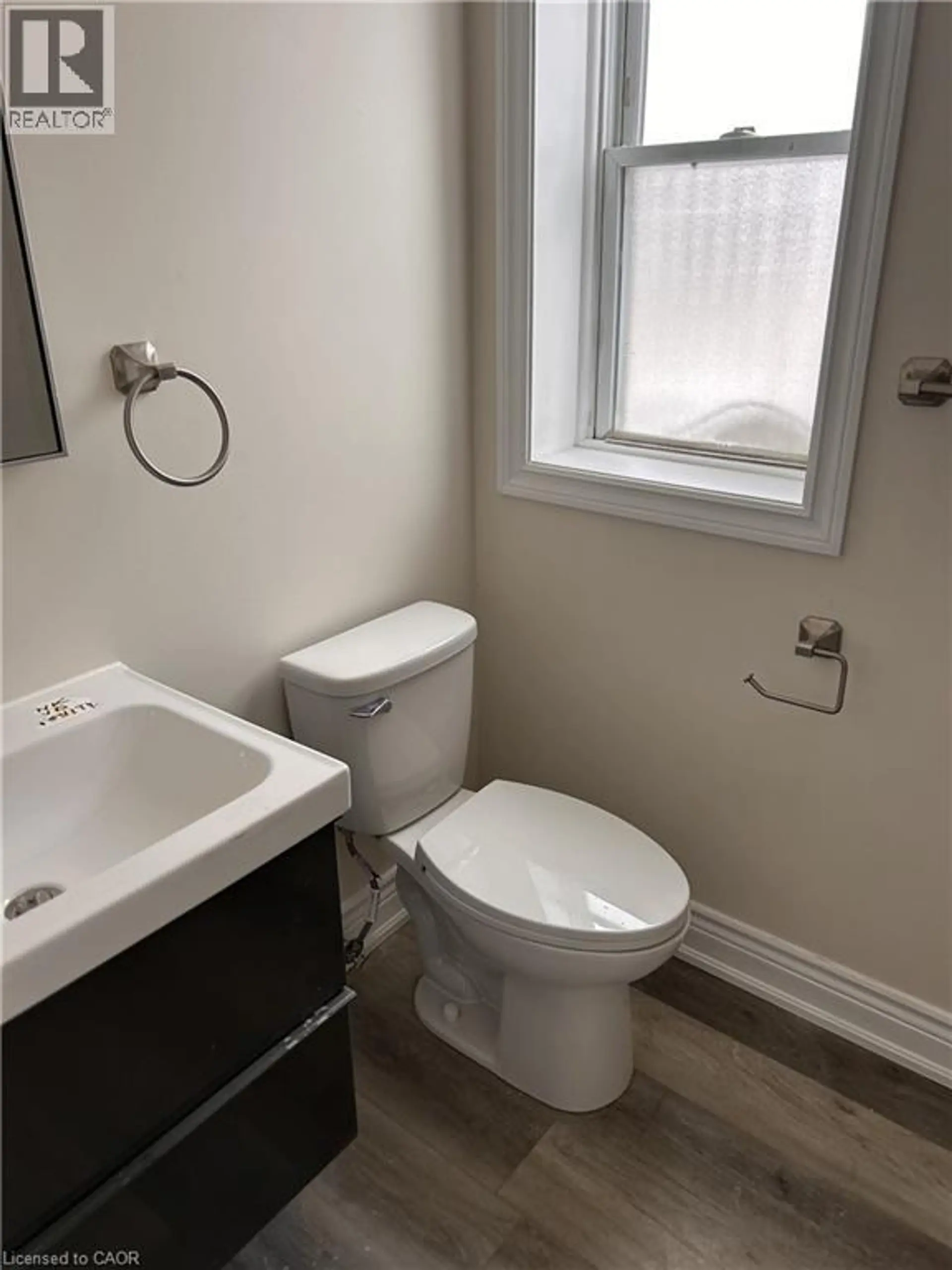 33-35 E WOOD STREET E - Image 4