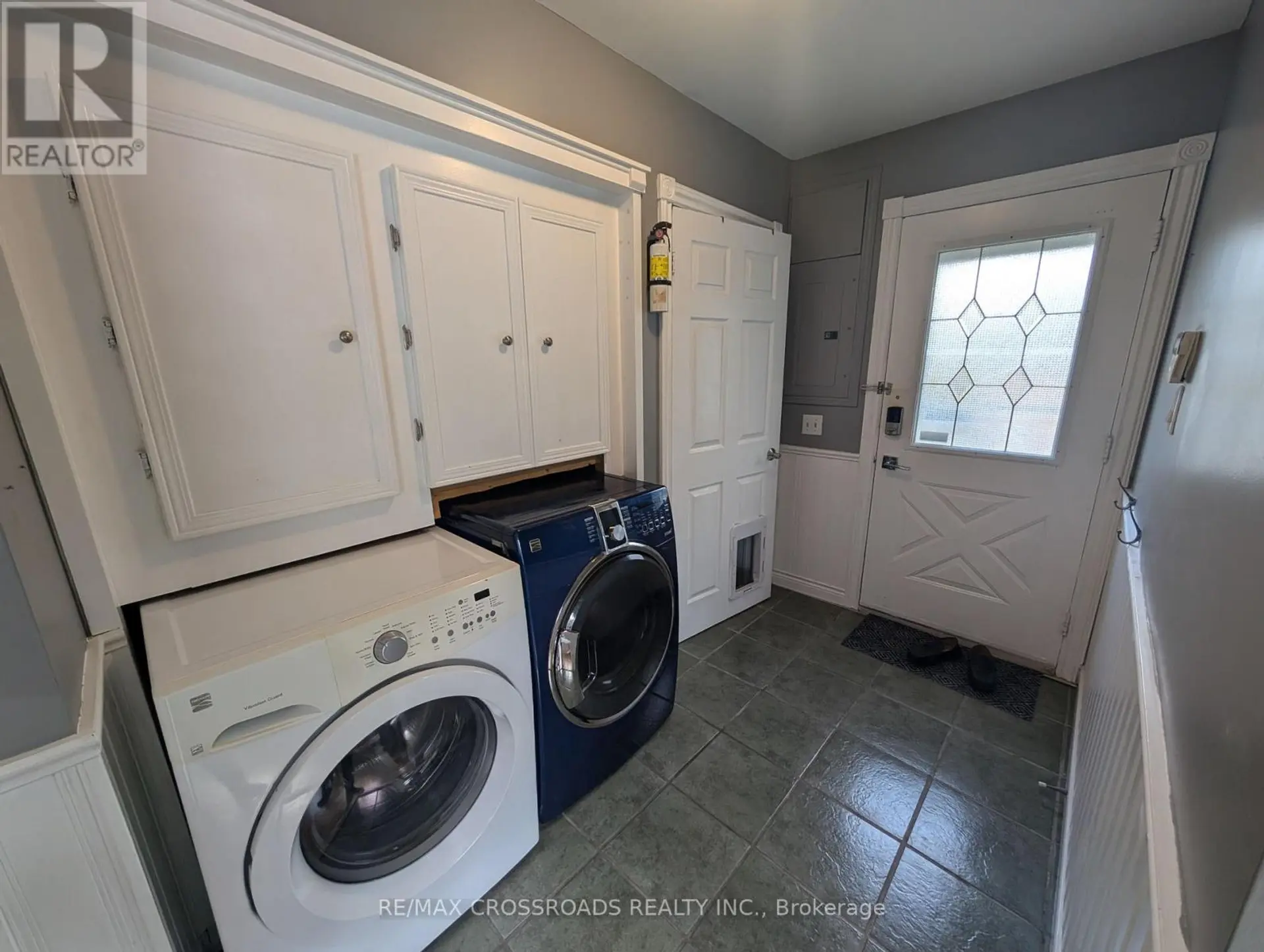 674 CHESTNUT STREET - Image 5