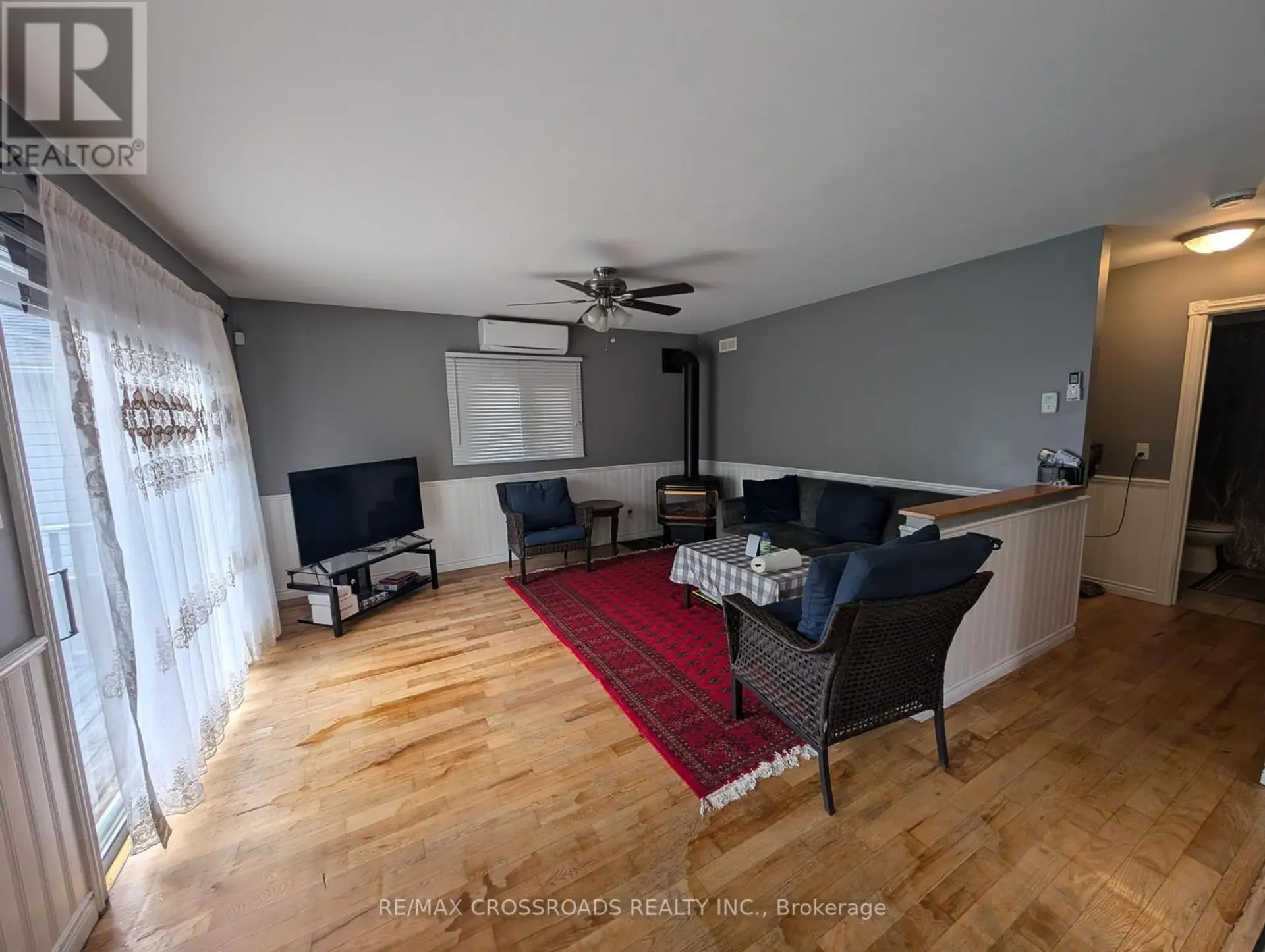 674 CHESTNUT STREET - Image 6