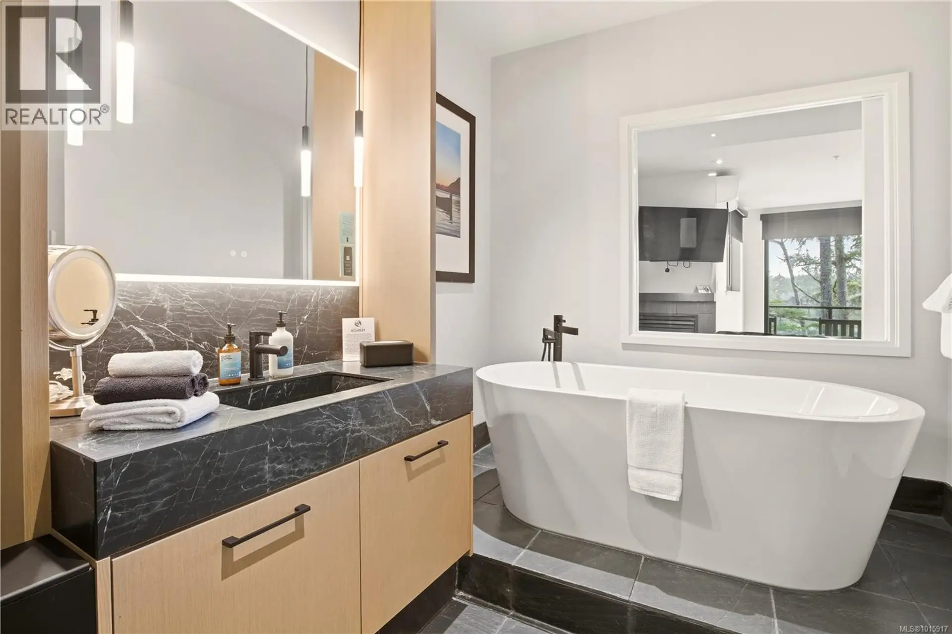 Property at #302 596 MARINE DR, Ucluelet, BC