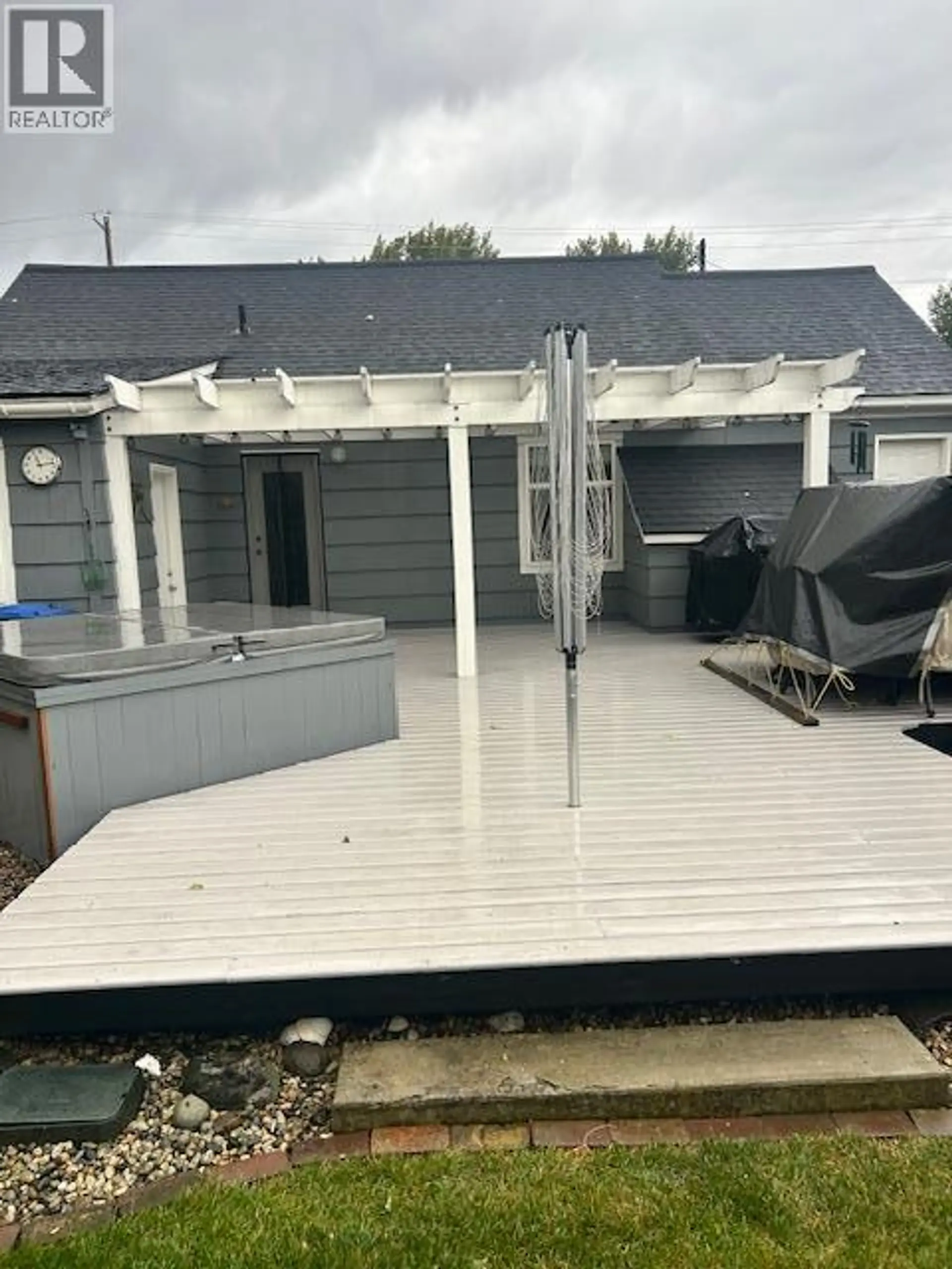 Property at 3547 LAKESHORE ROAD, Kelowna, BC