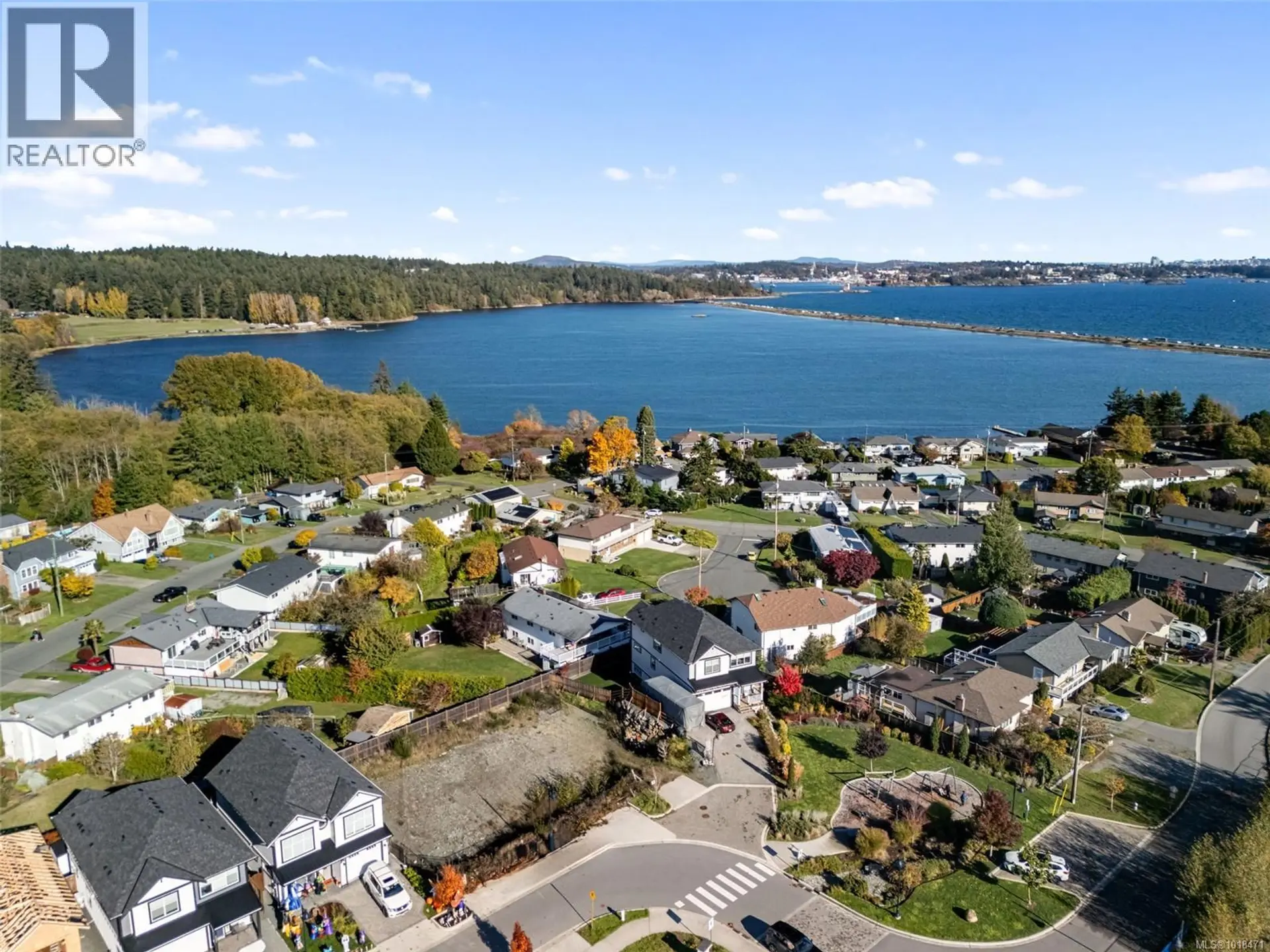 Property at 284 SEAFIELD RD, Colwood, BC