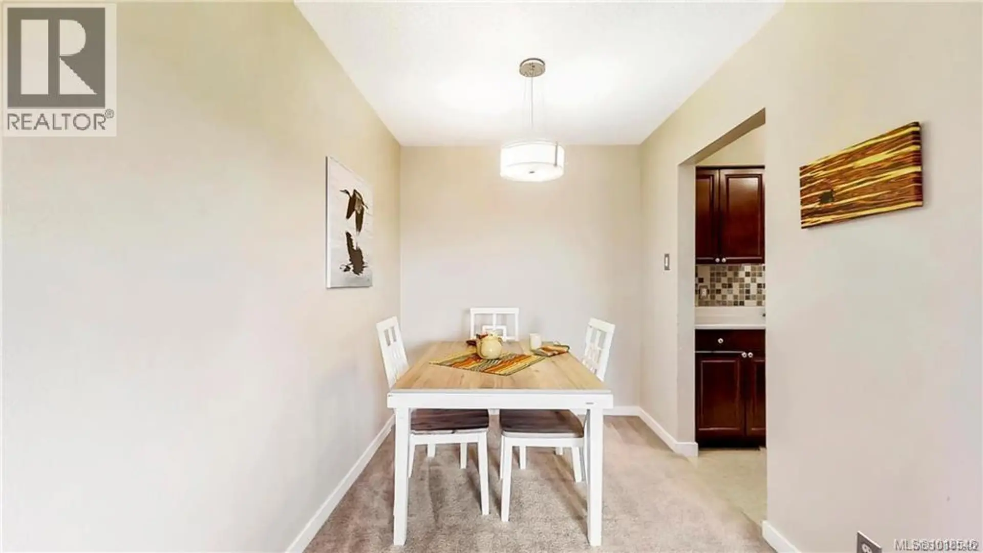 Property at #303 1597 MIDGARD AVE, Saanich, BC