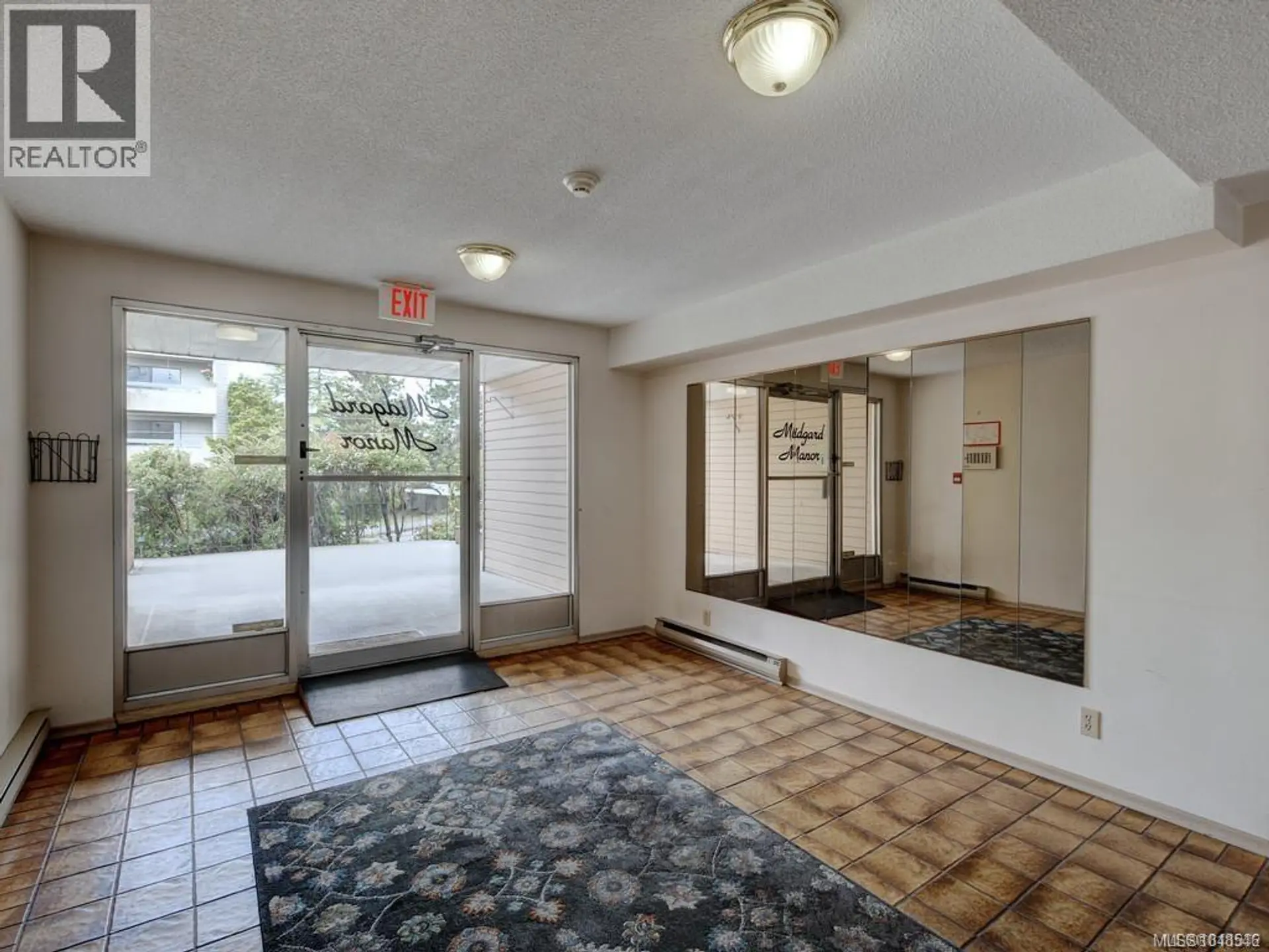 Property at #303 1597 MIDGARD AVE, Saanich, BC