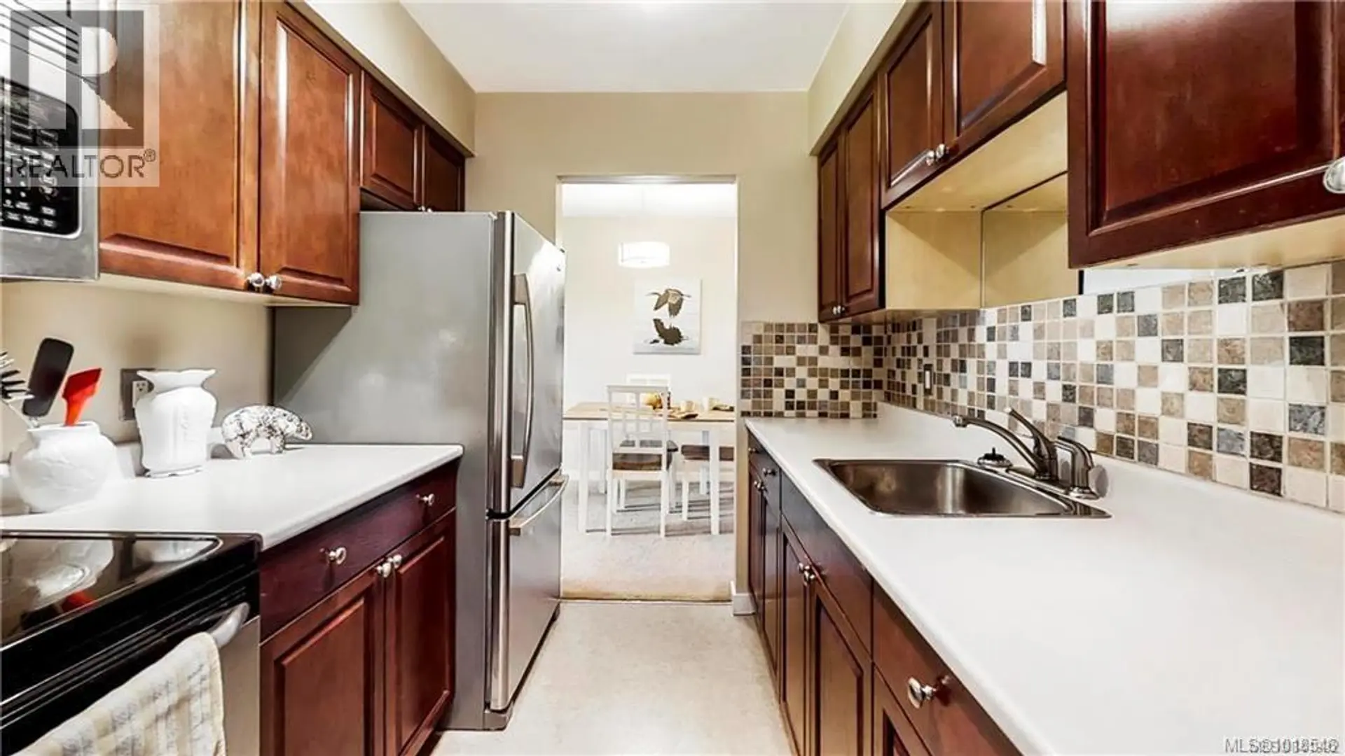 Property at #303 1597 MIDGARD AVE, Saanich, BC