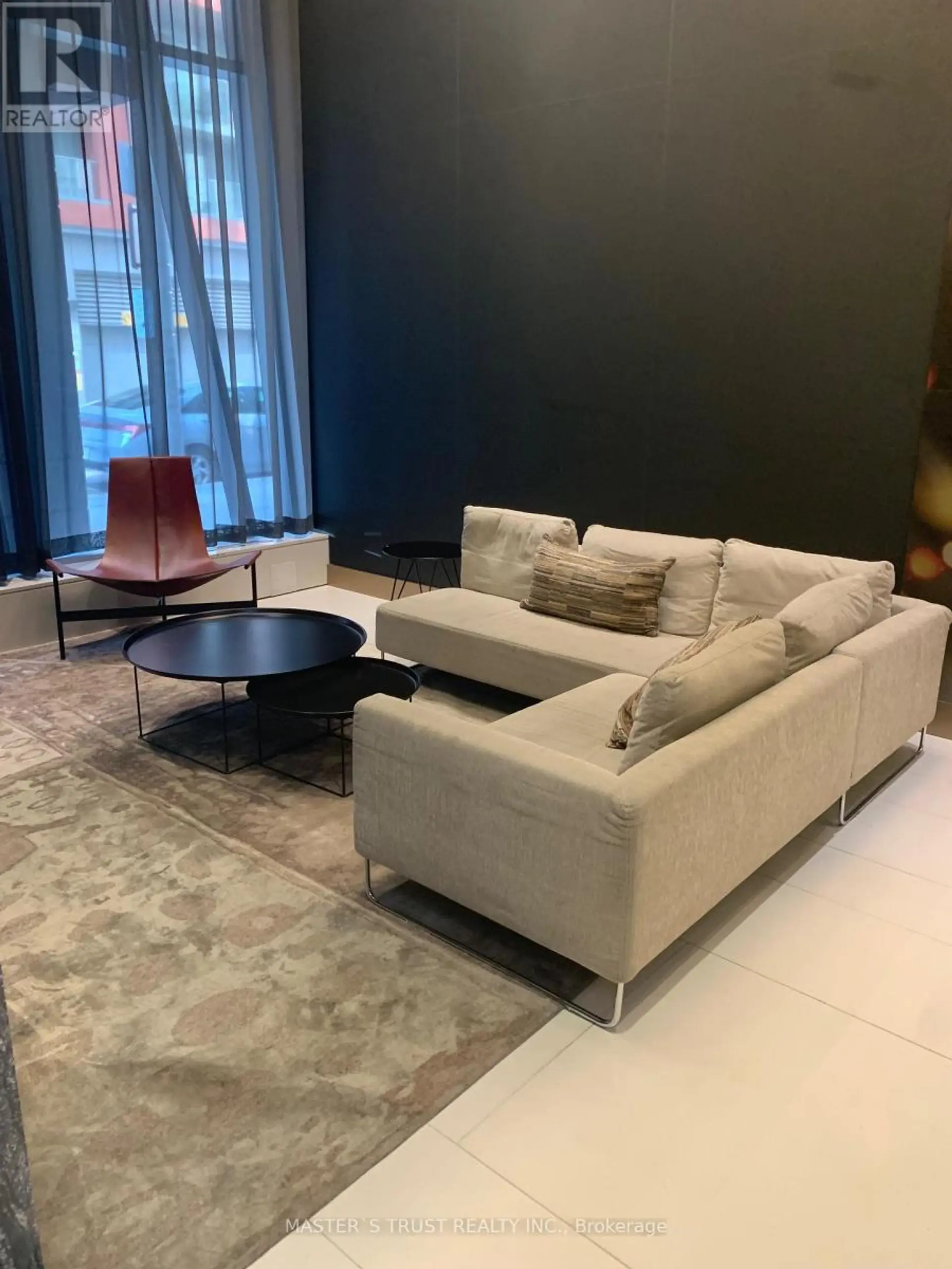 #2406 30 NELSON STREET - Image 2