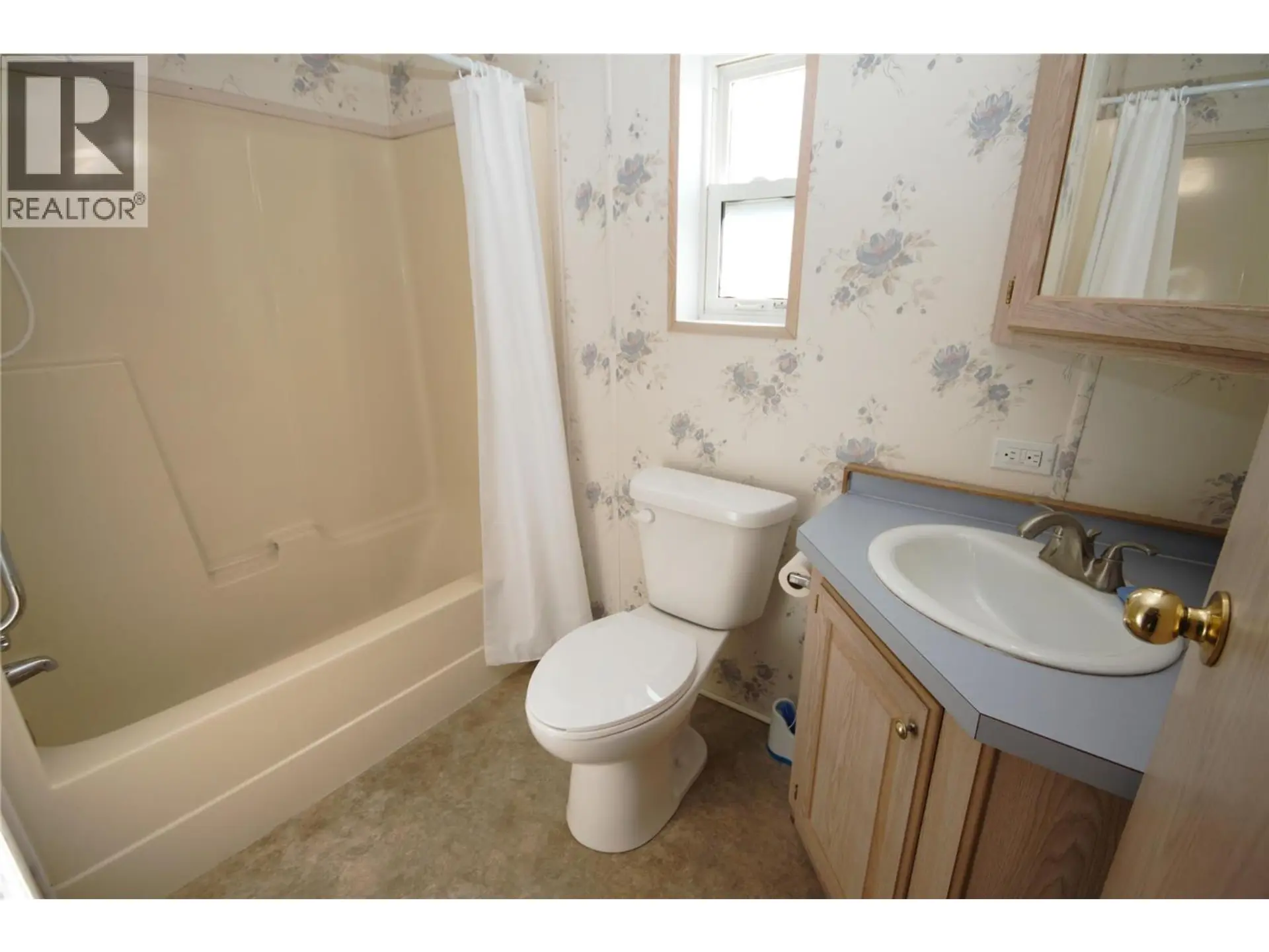 Property at #33 8598 HWY 97, Oliver, BC