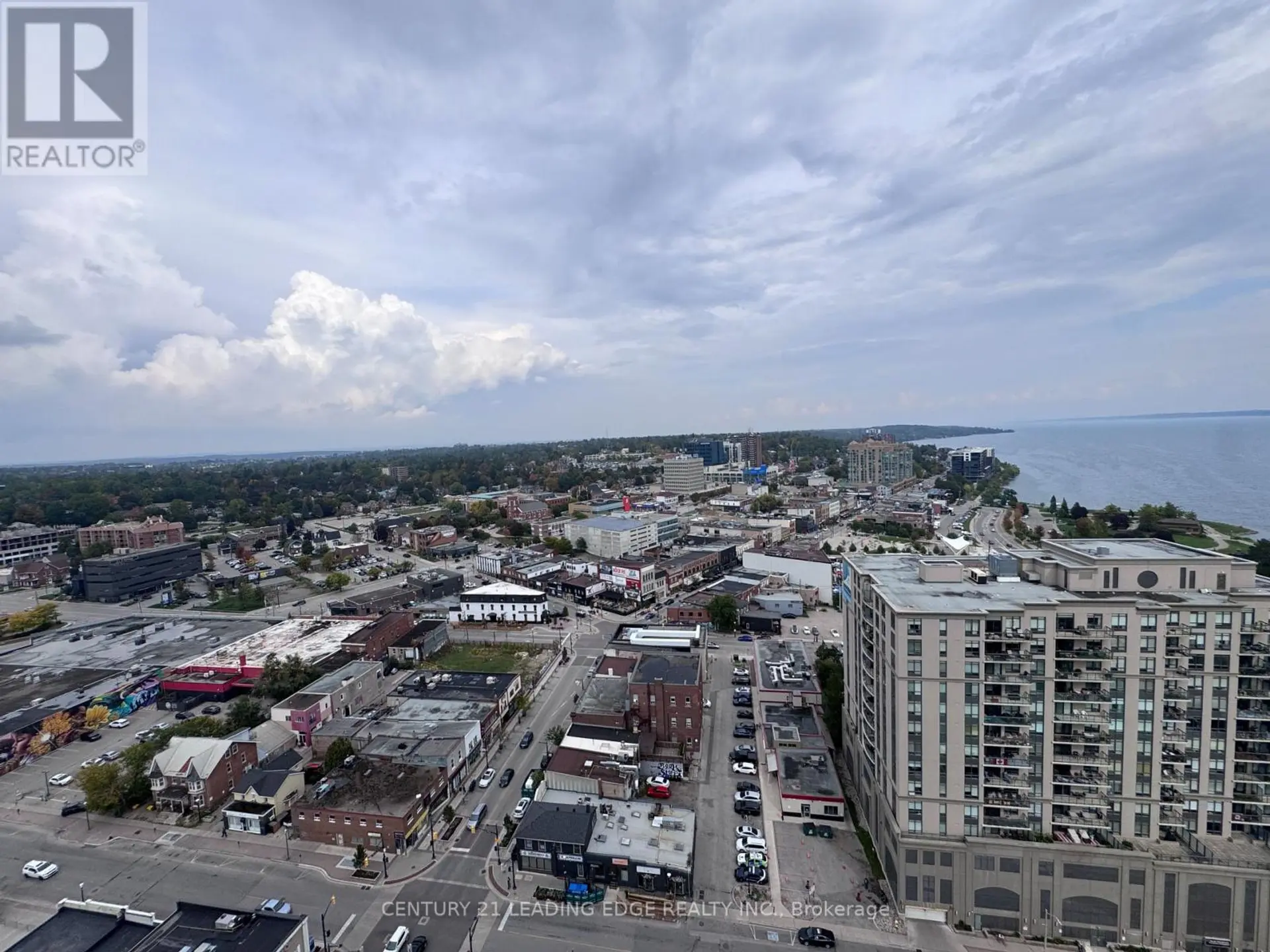 #2107 39 MARY STREET - Image 2