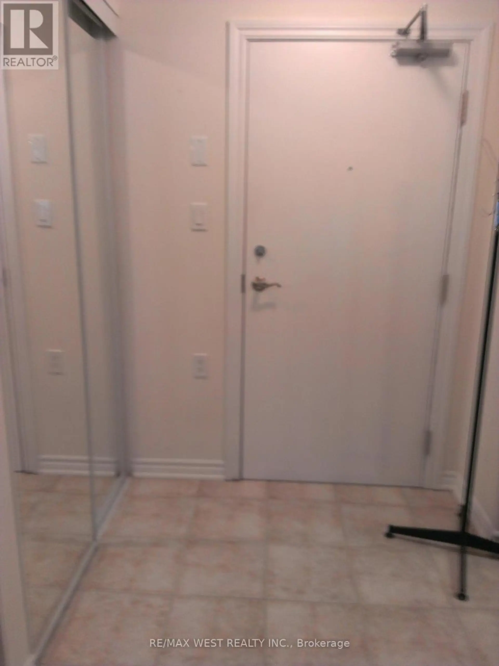 #316 872 SHEPPARD AVENUE W - Image 2