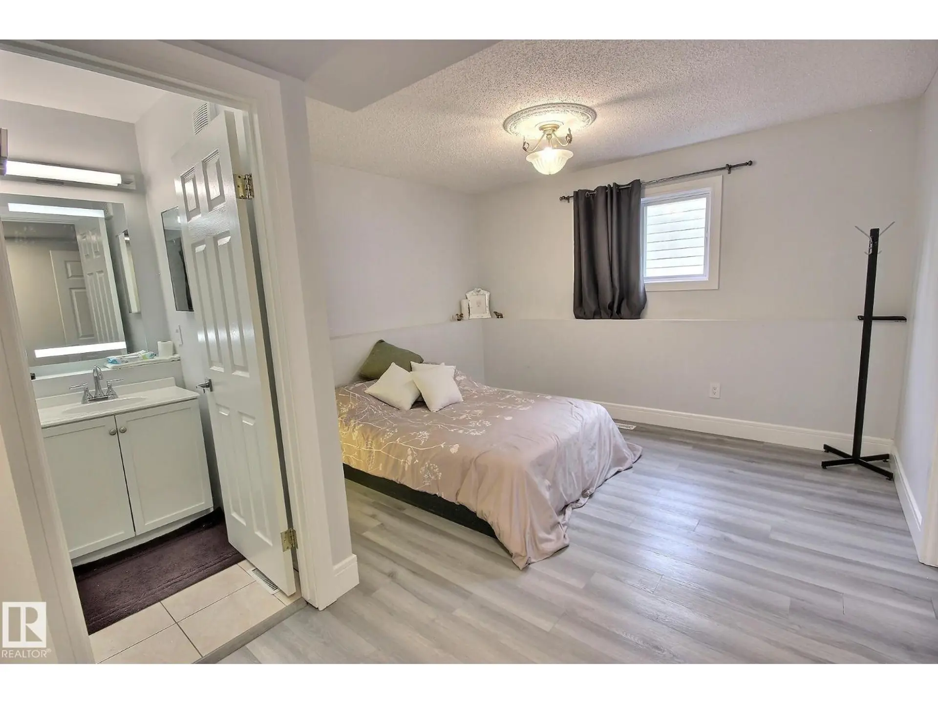 10735 BEAUMARIS RD NW - Image 12