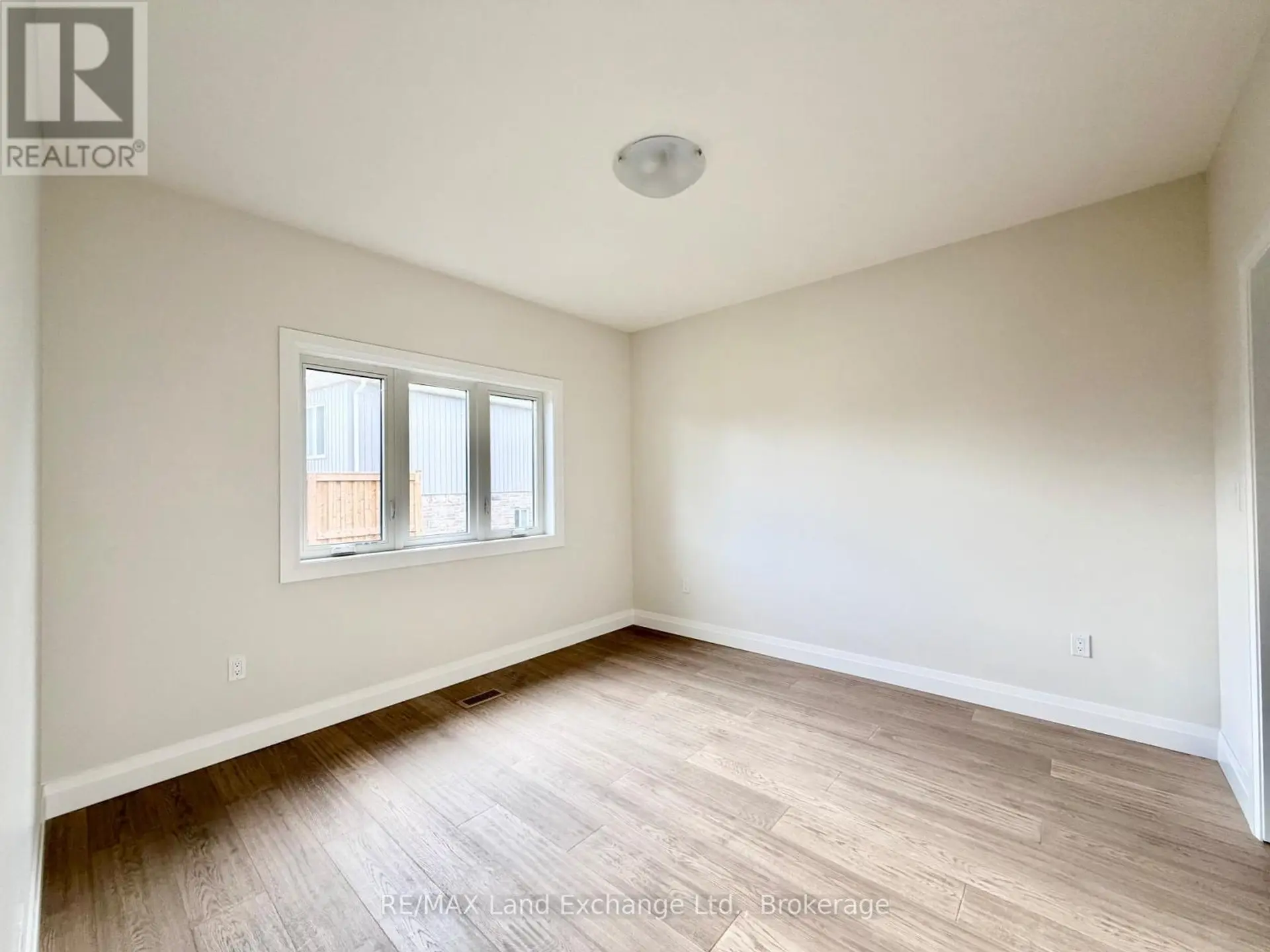155 WESTLINKS DRIVE - Image 7