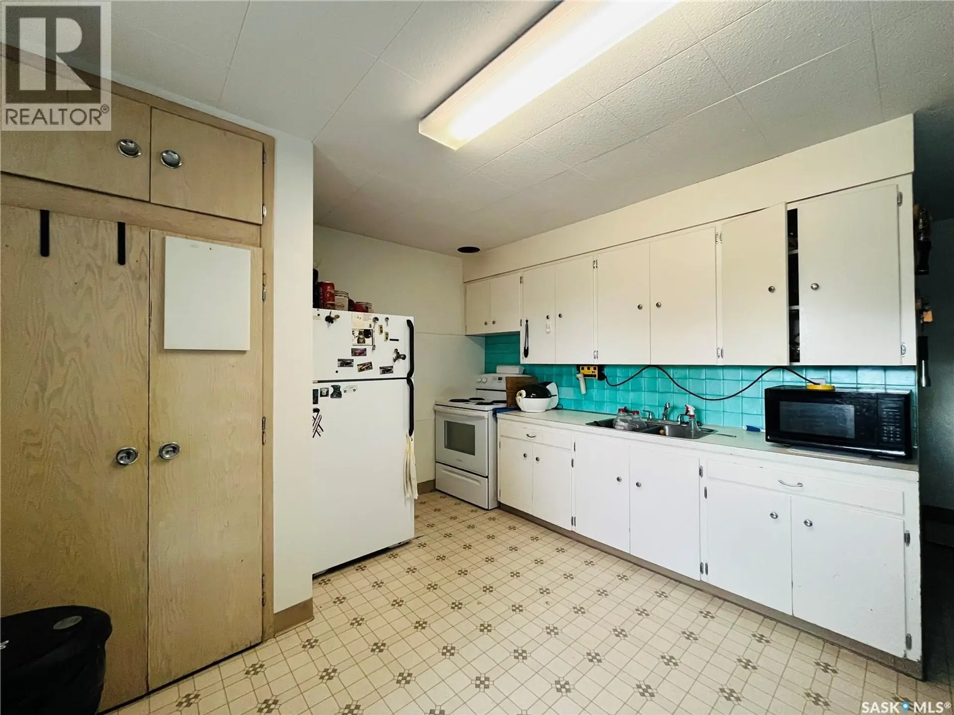 335 Chaplin STREET W - Image 14