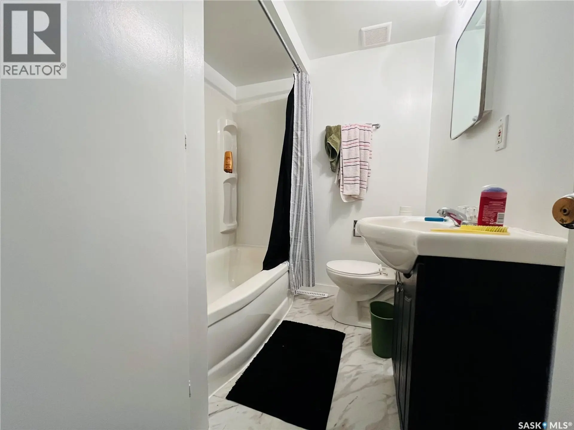 335 Chaplin STREET W - Image 4