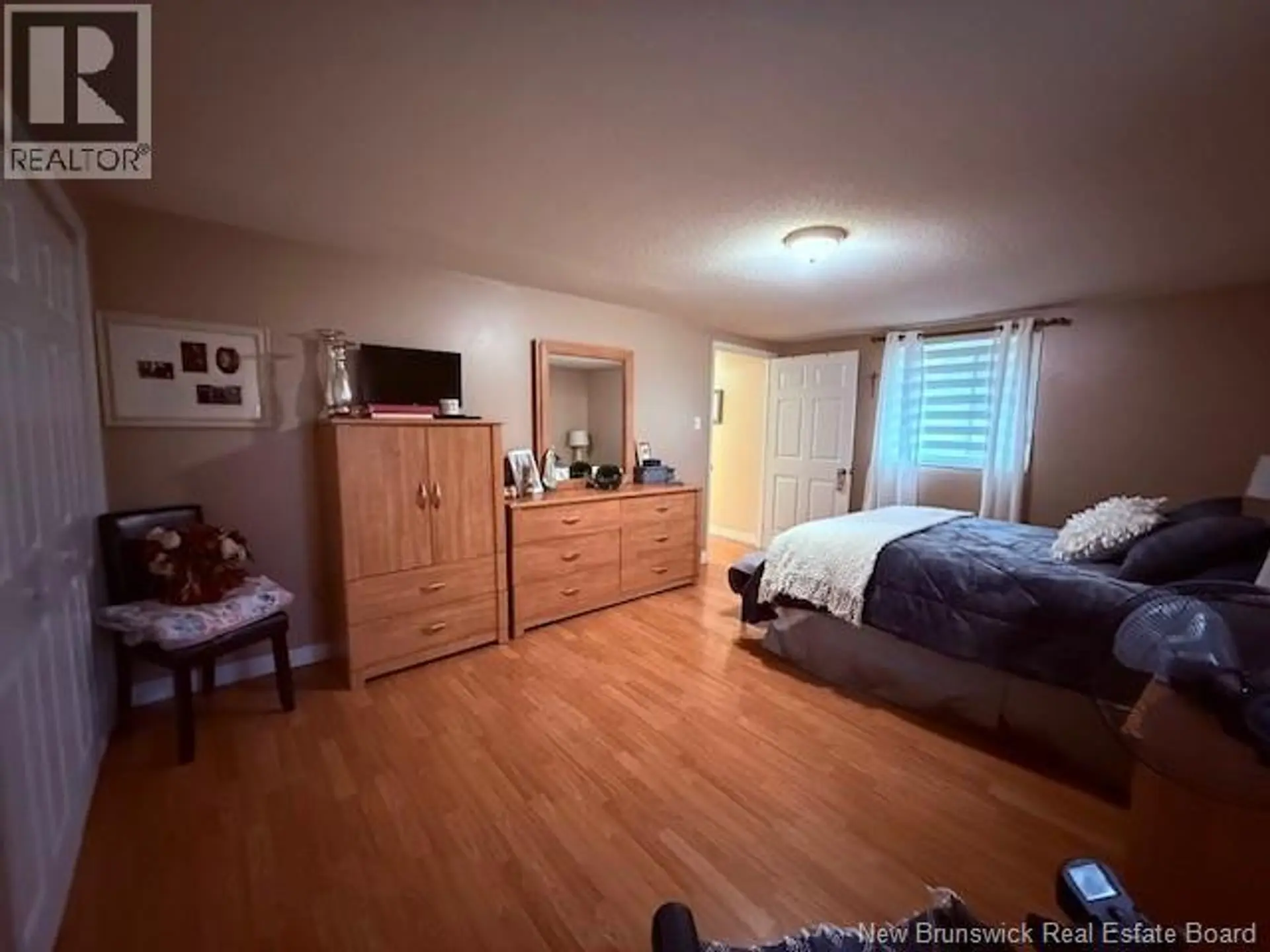 2537 DES PIONNIERS AVENUE - Image 12