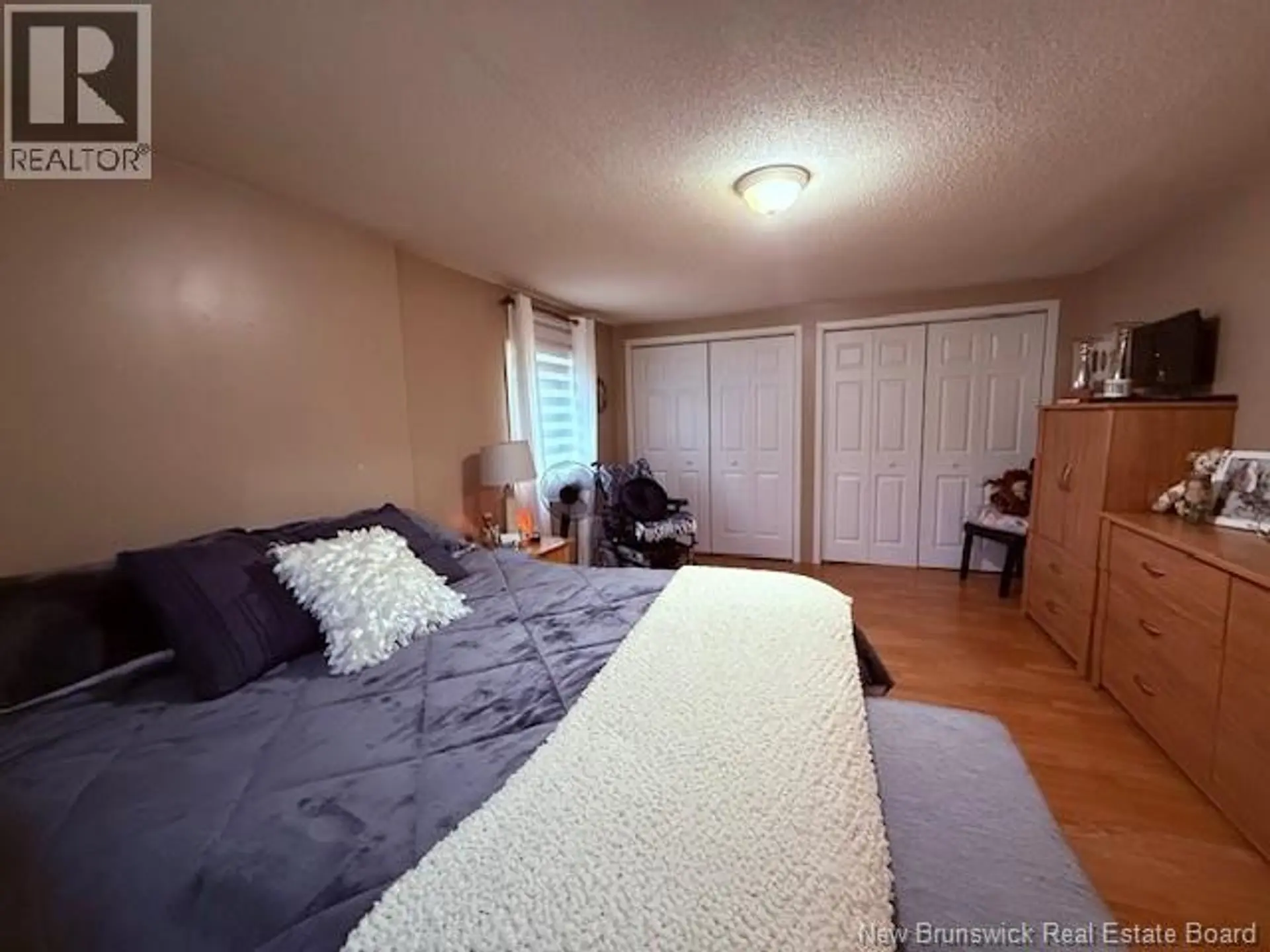 2537 DES PIONNIERS AVENUE - Image 13