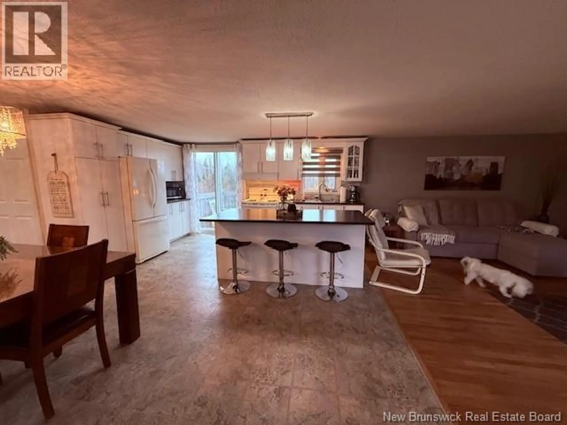 2537 DES PIONNIERS AVENUE - Image 6