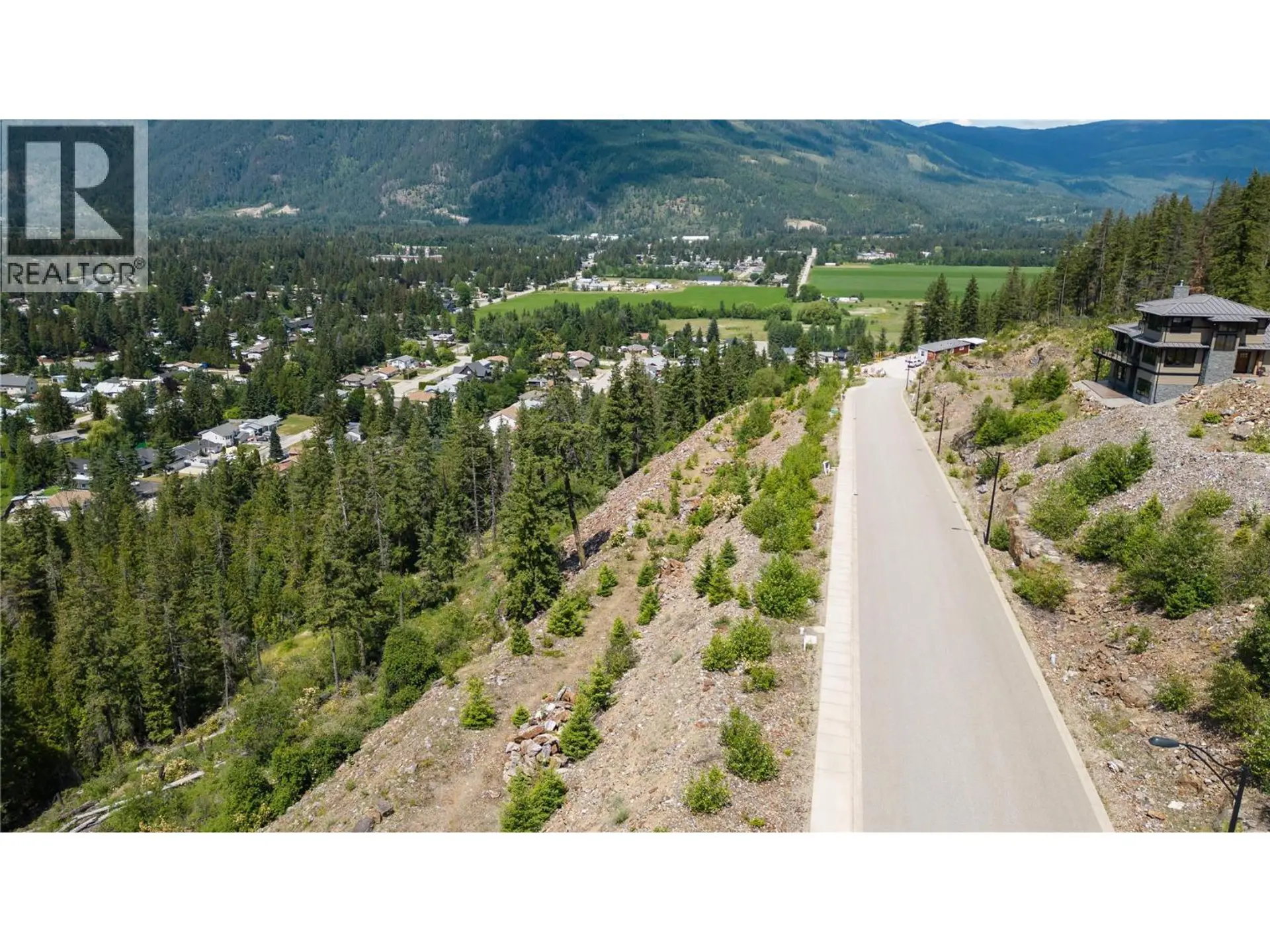 Property at 262 BAYVIEW DRIVE, Sicamous, BC