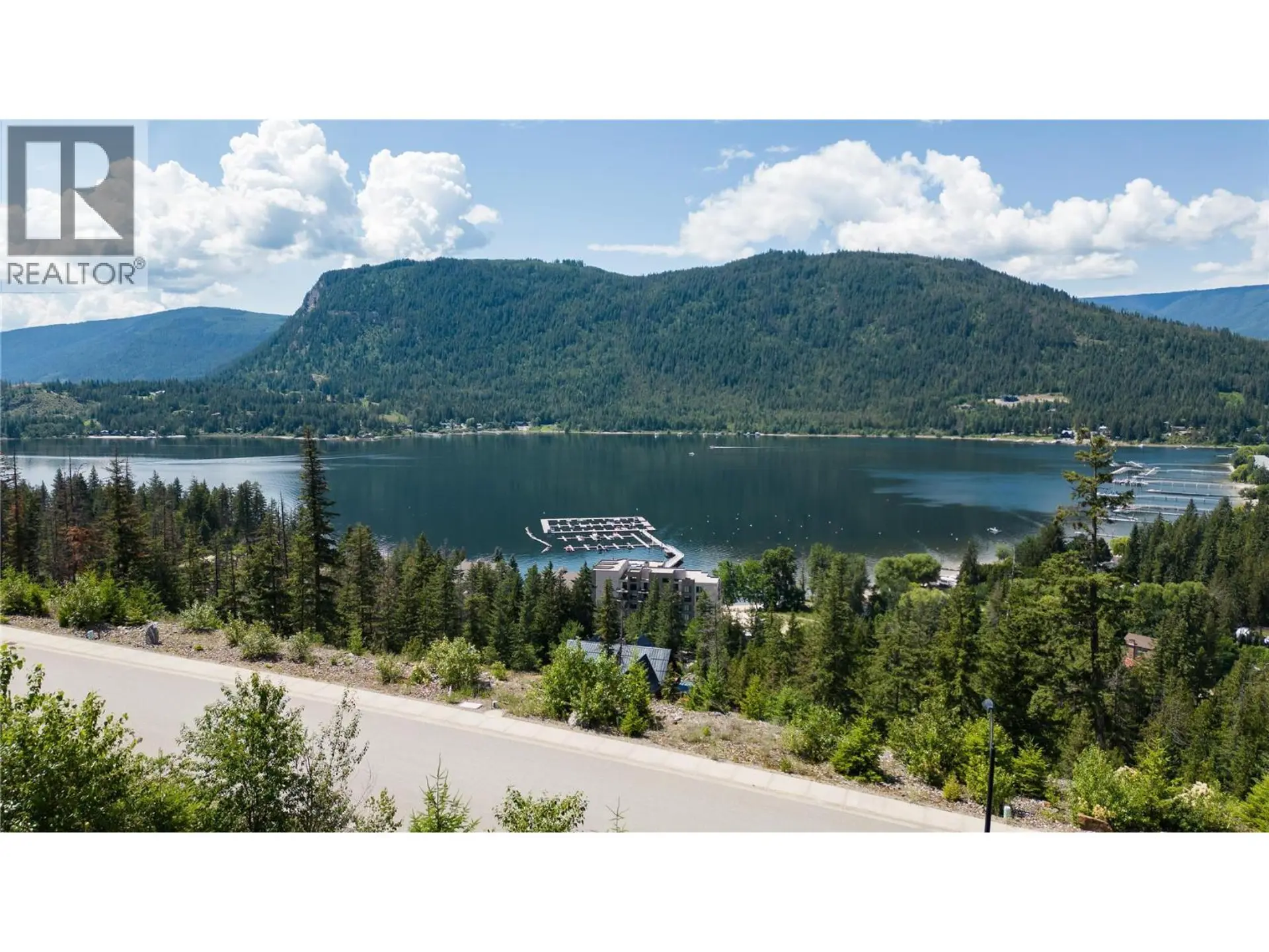 Property at 262 BAYVIEW DRIVE, Sicamous, BC