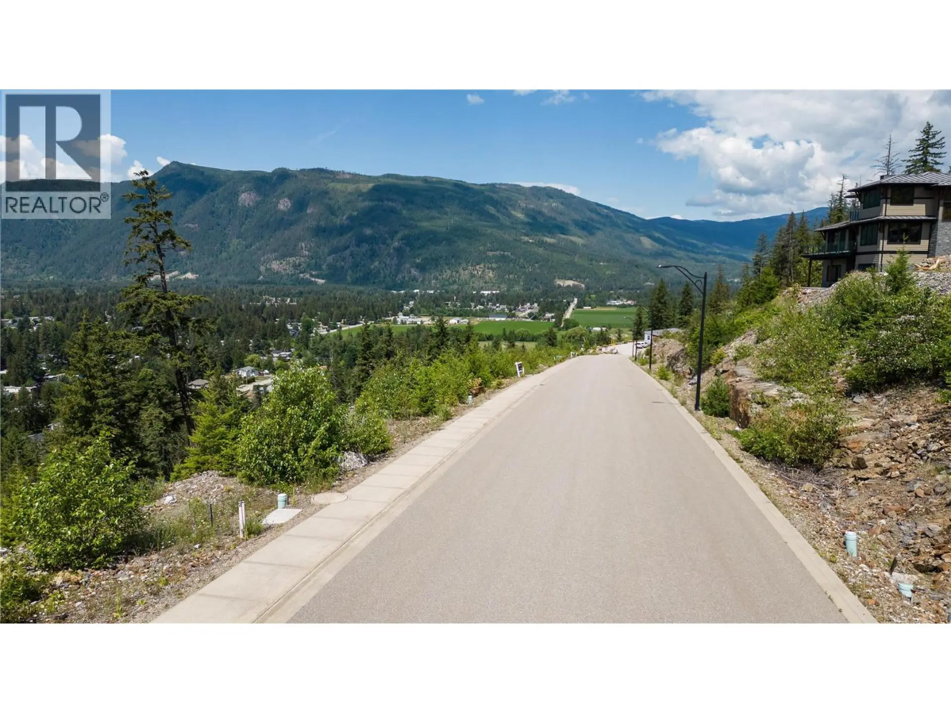 Property at 262 BAYVIEW DRIVE, Sicamous, BC
