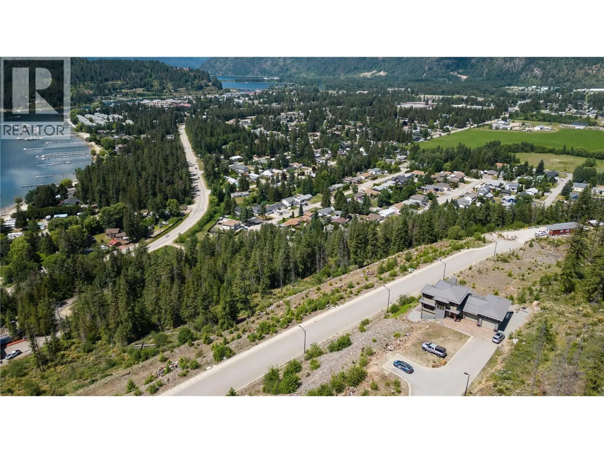 Property at 262 BAYVIEW DRIVE, Sicamous, BC